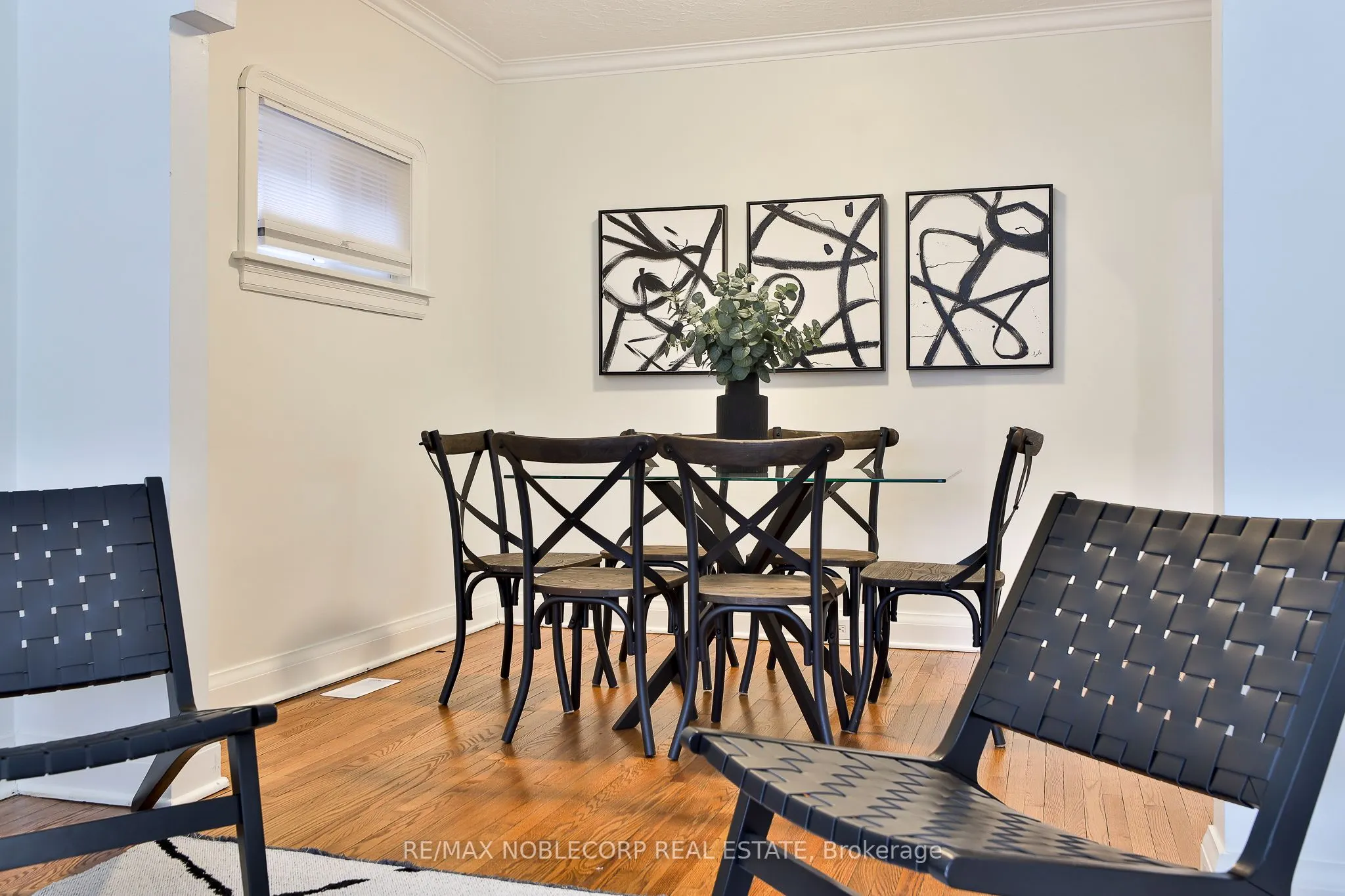 16 Little Boulevard, #Main