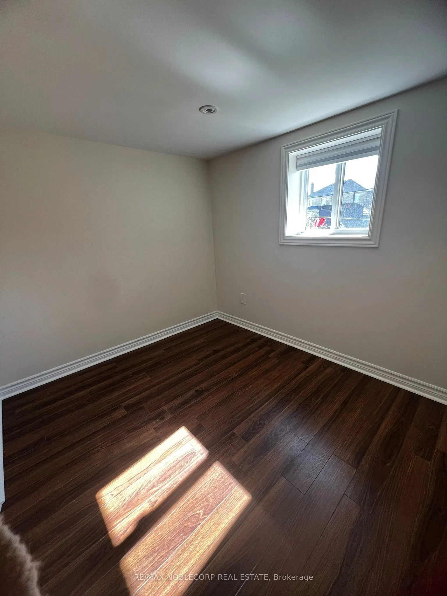 16 Little Boulevard, #Lower