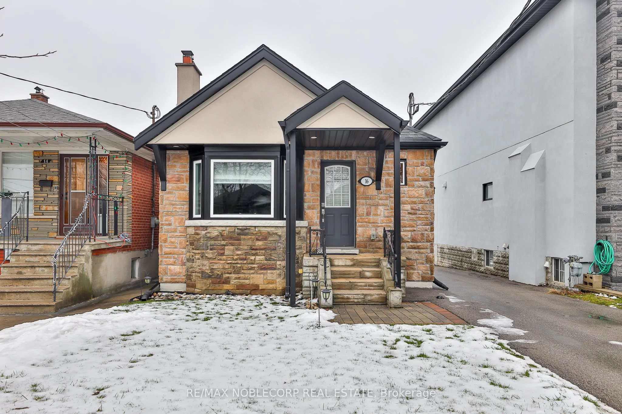 16 Little Boulevard, #Lower