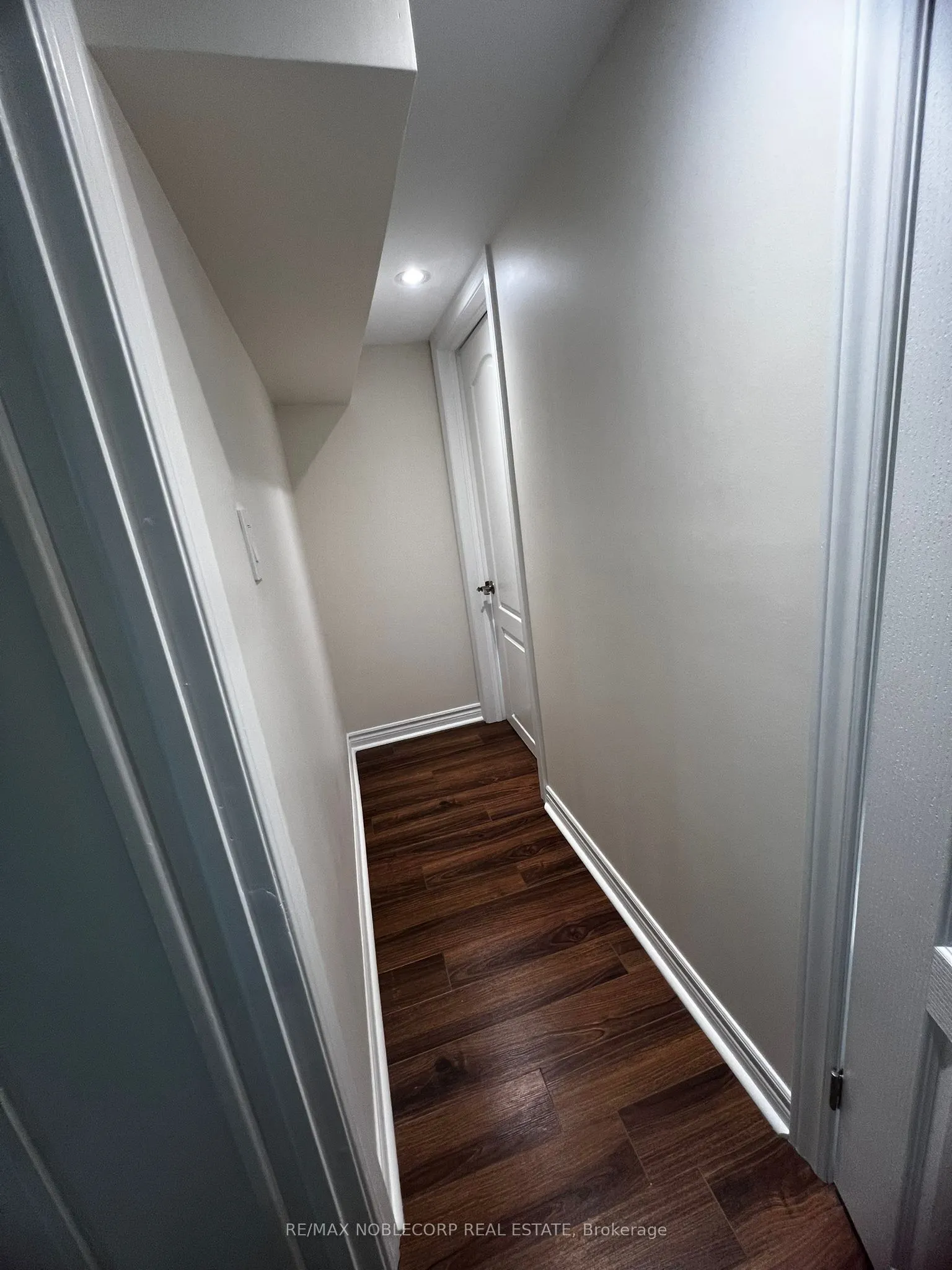 16 Little Boulevard, #Lower