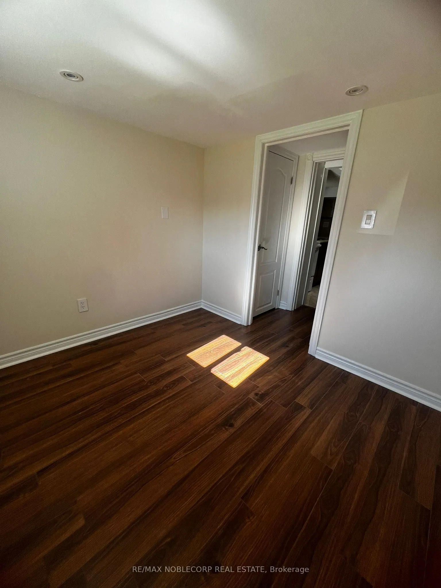 16 Little Boulevard, #Lower