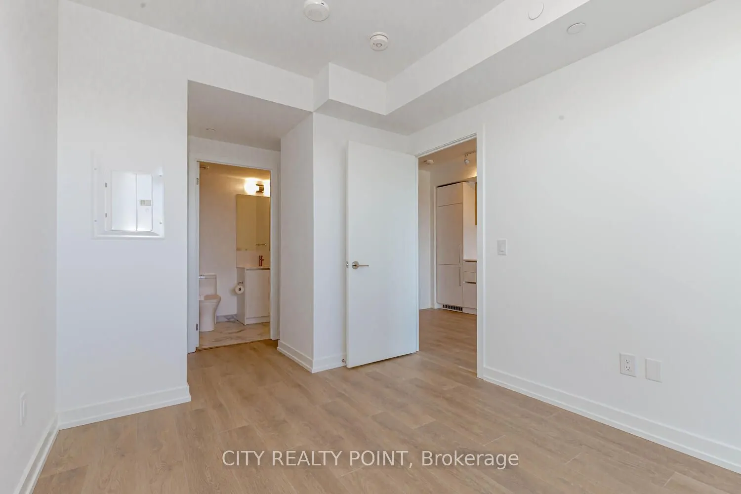 1100 Sheppard Avenue W, #820