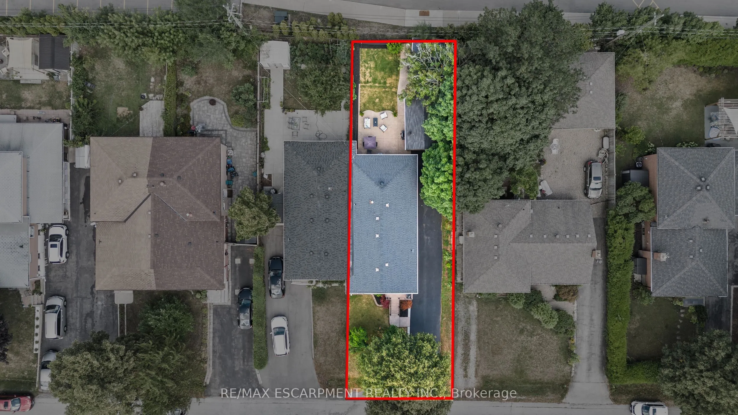 1298 Napier Crescent