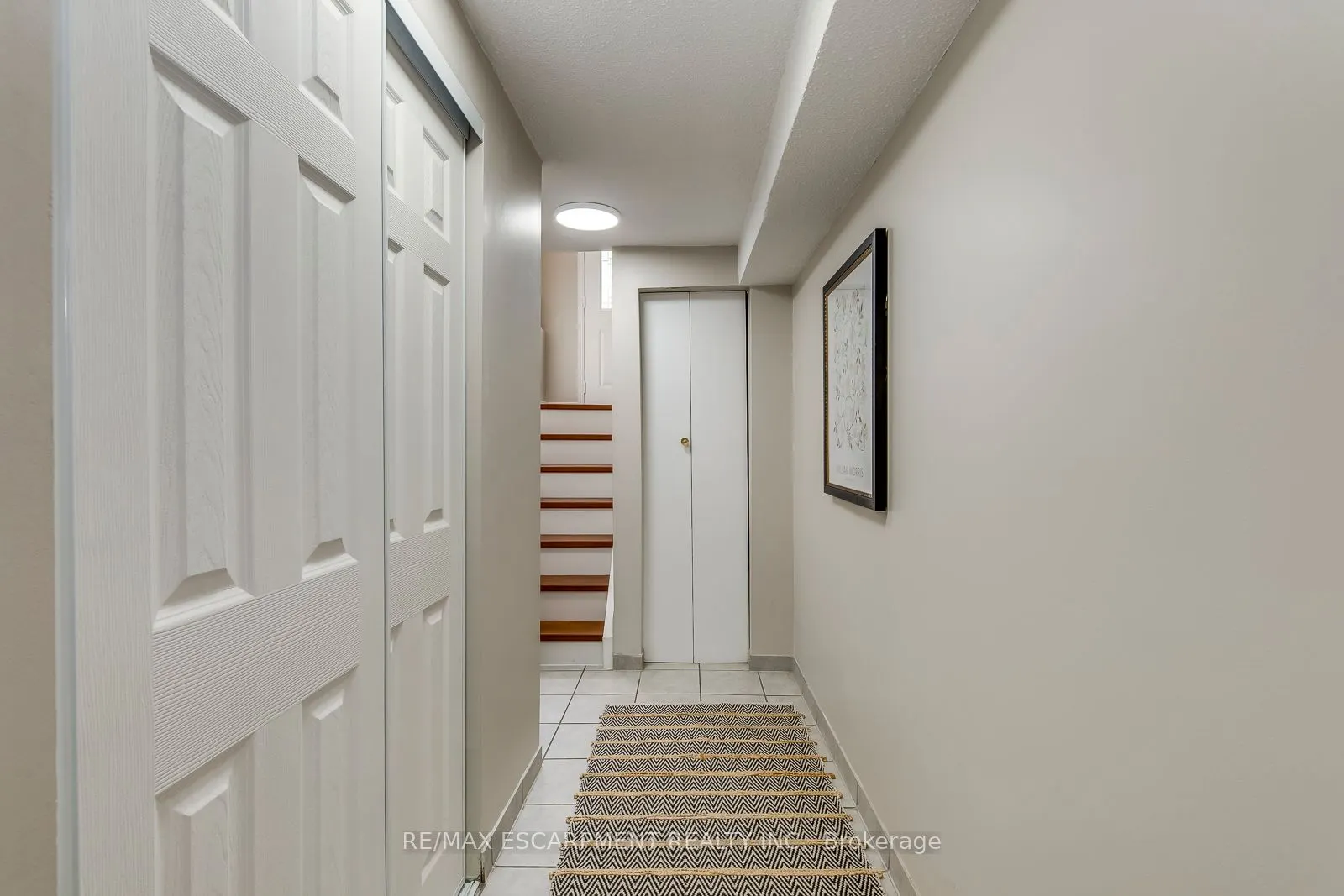 2309 Malcolm Crescent