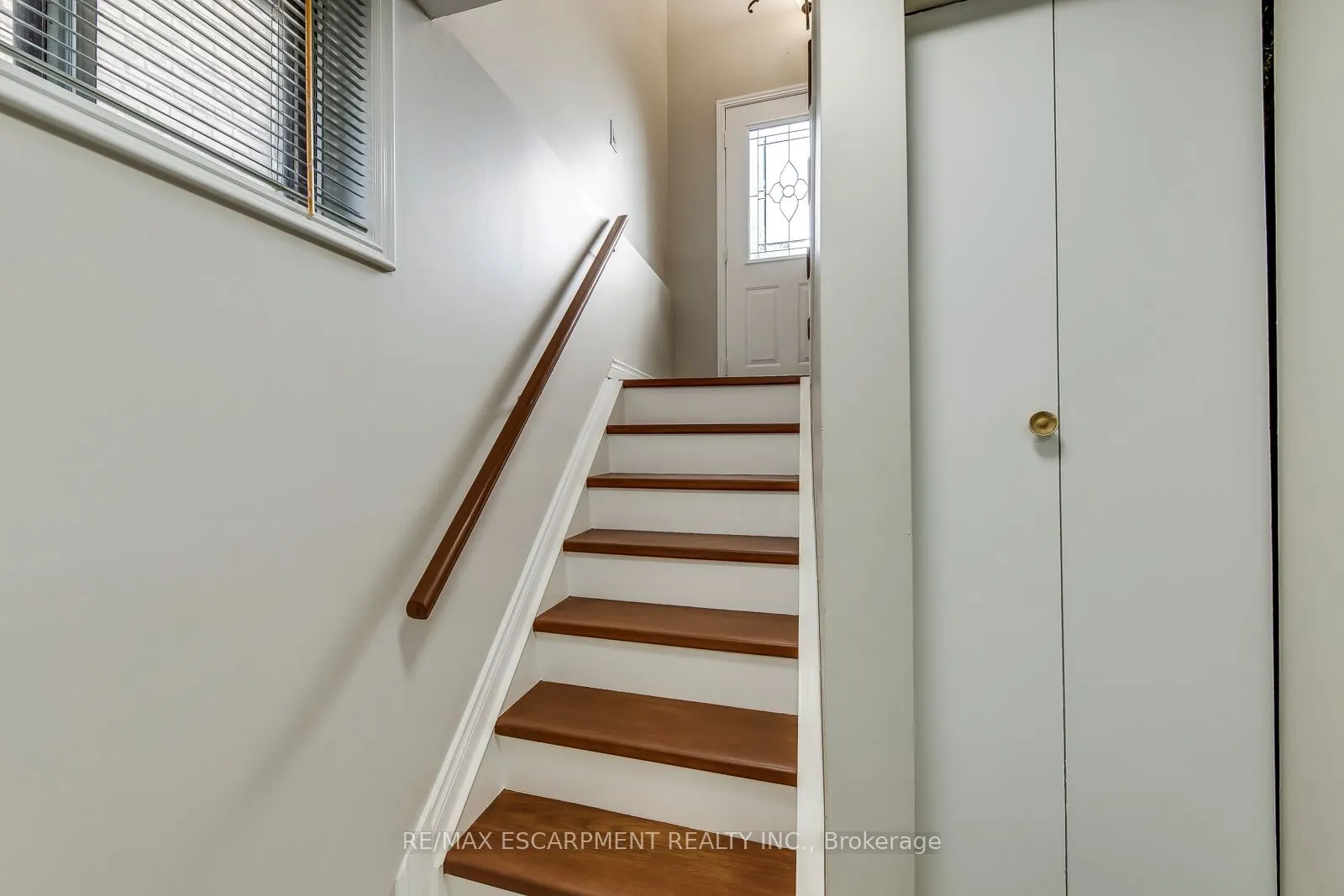 2309 Malcolm Crescent