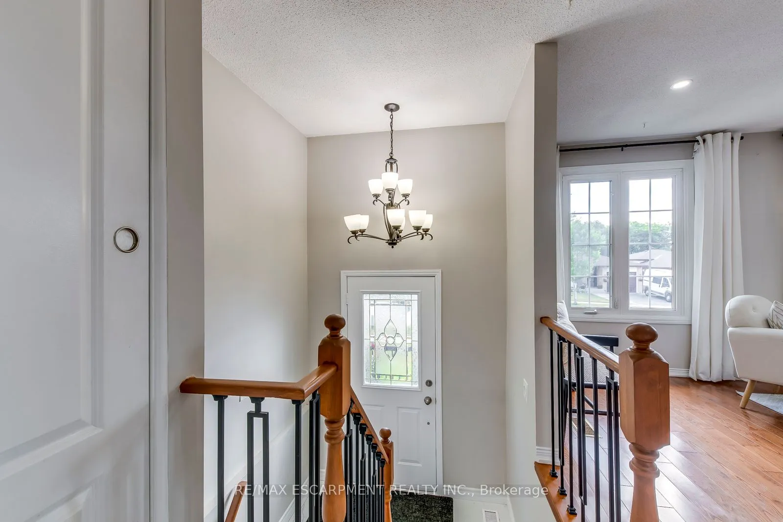2309 Malcolm Crescent