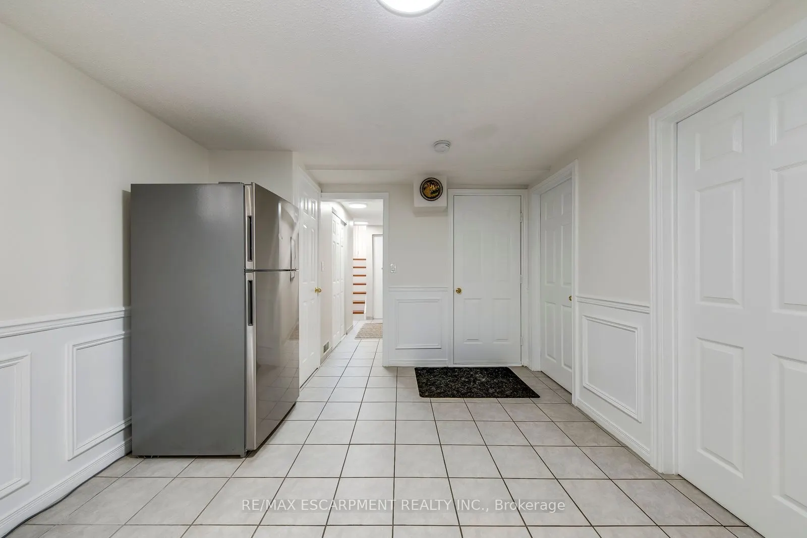 2309 Malcolm Crescent