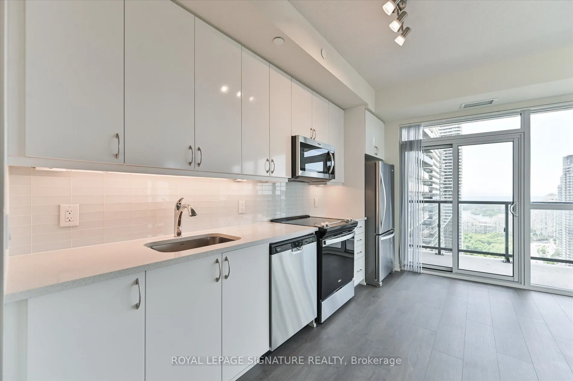 38 Annie Craig Drive, #3308