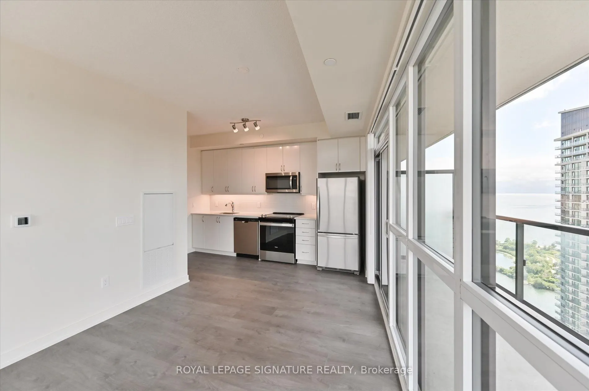 38 Annie Craig Drive, #3308