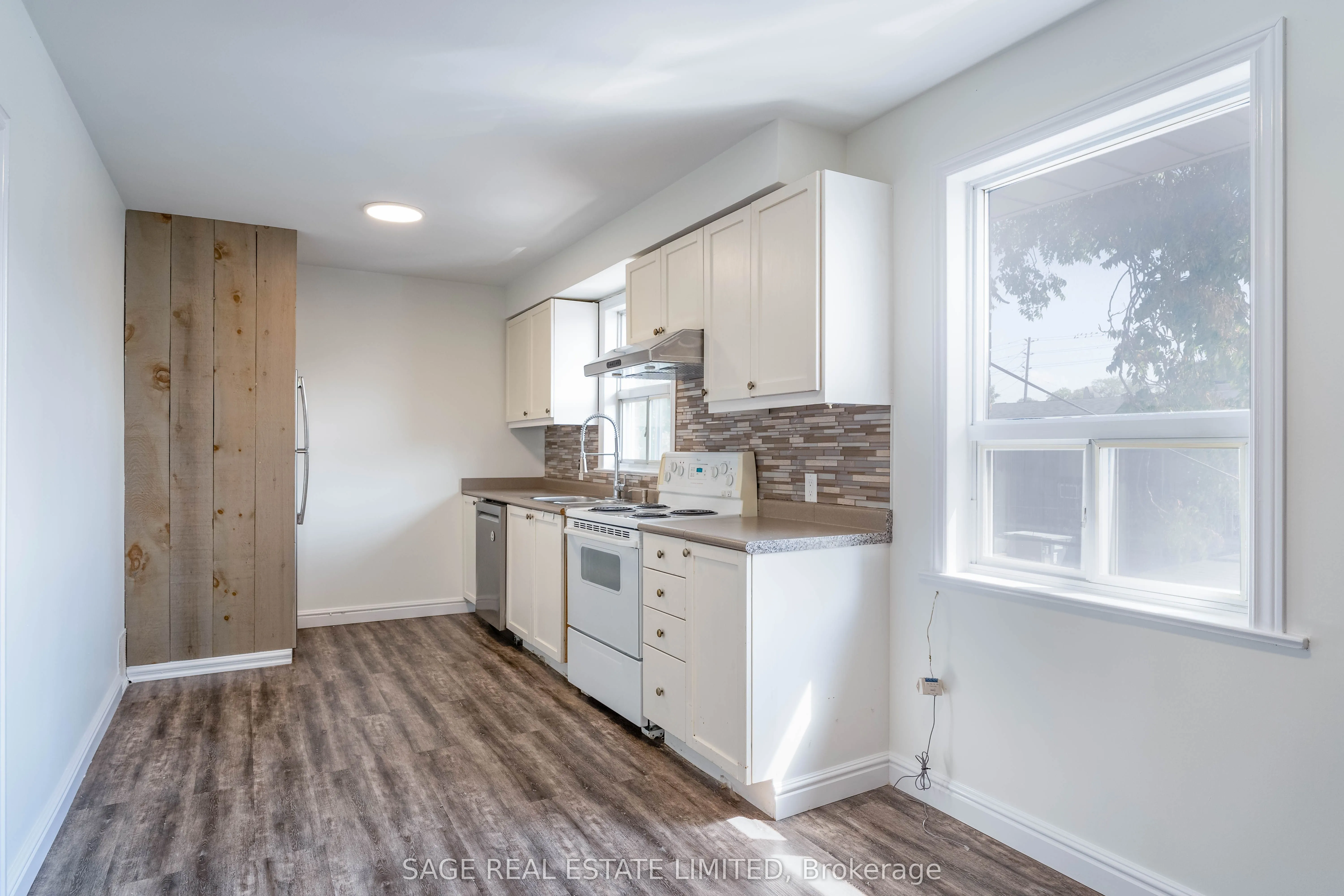 16 Simpson Avenue, #3