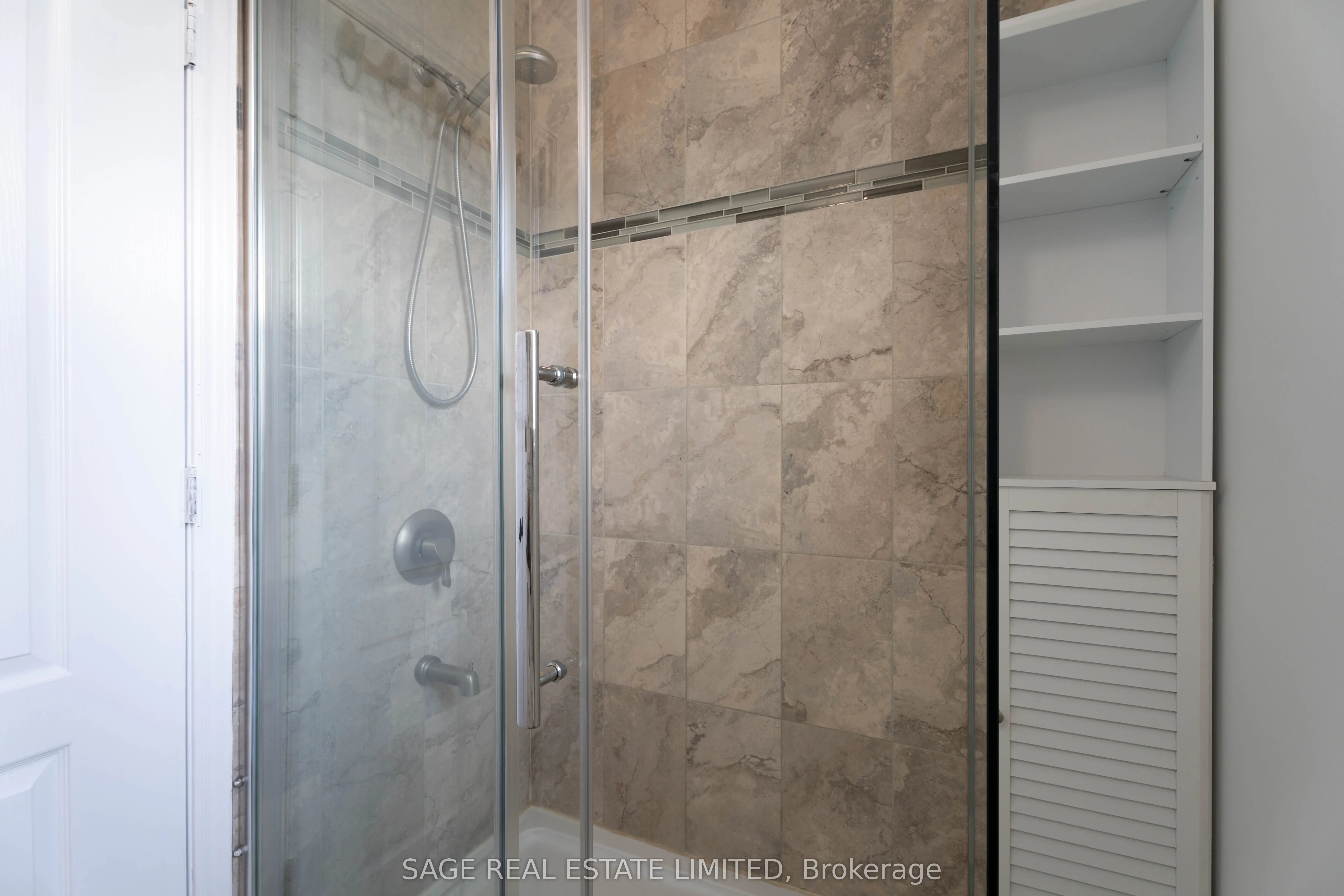 16 Simpson Avenue, #3