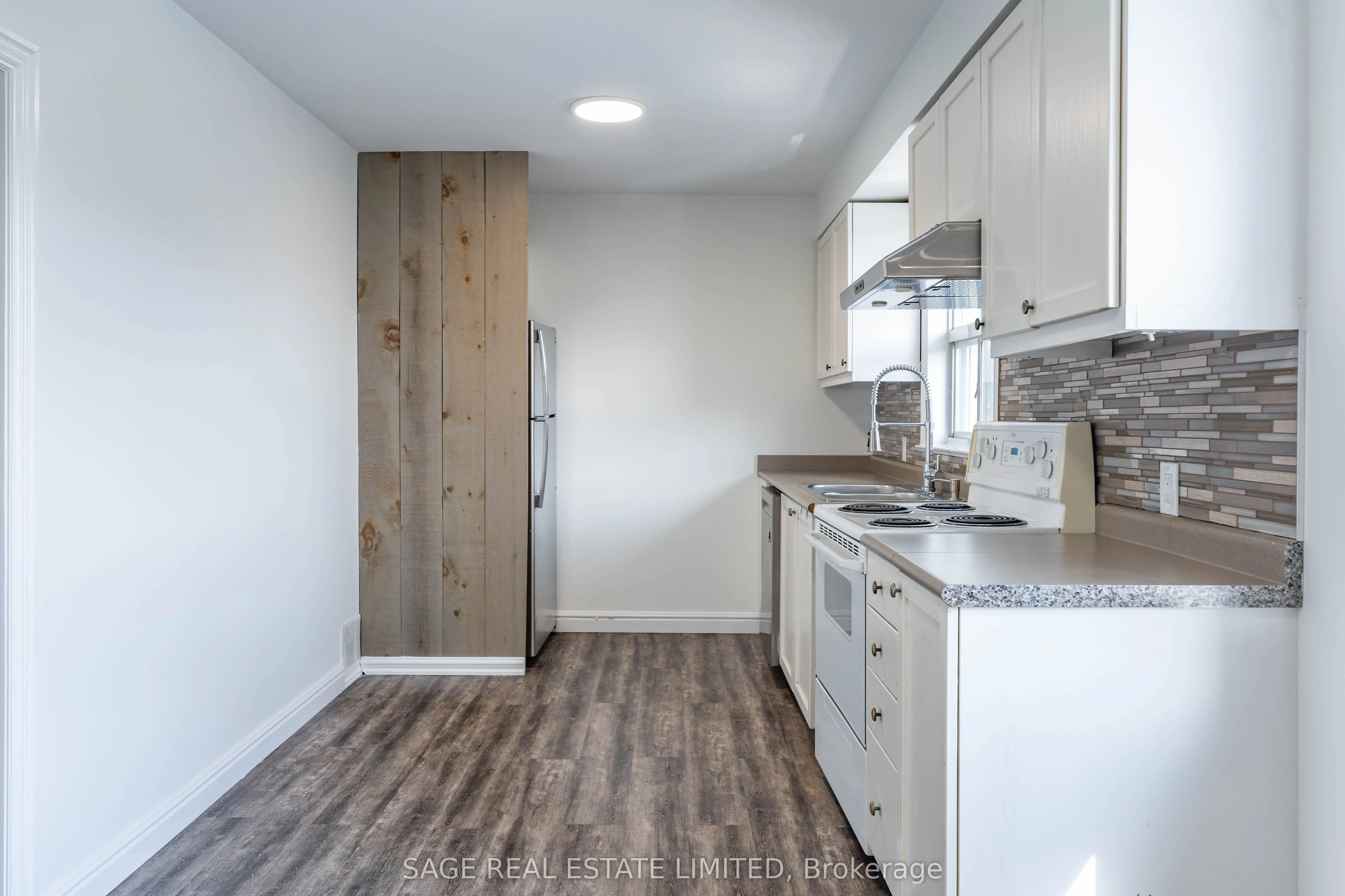 16 Simpson Avenue, #3