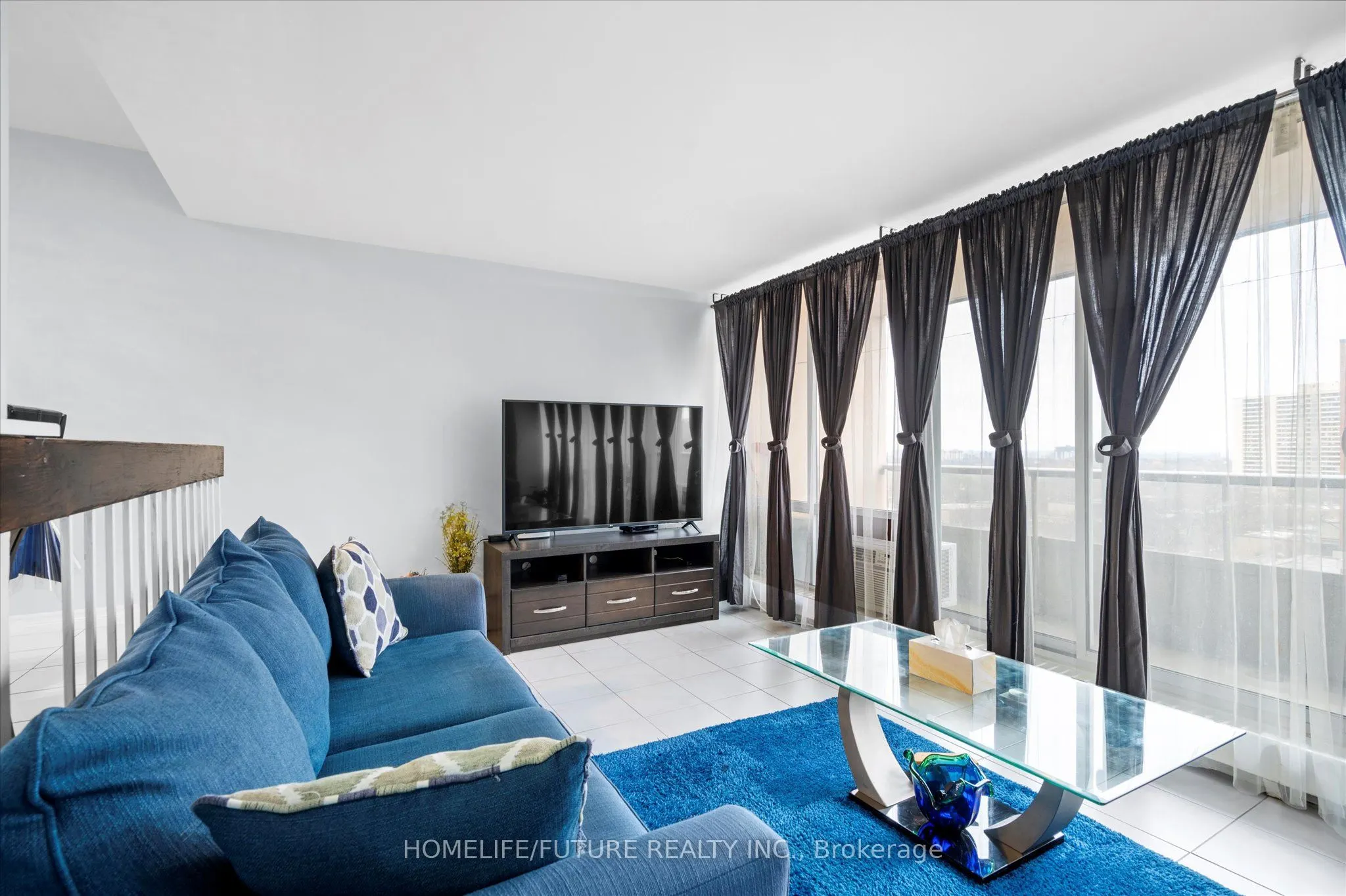 25 Four Winds Drive, #712
