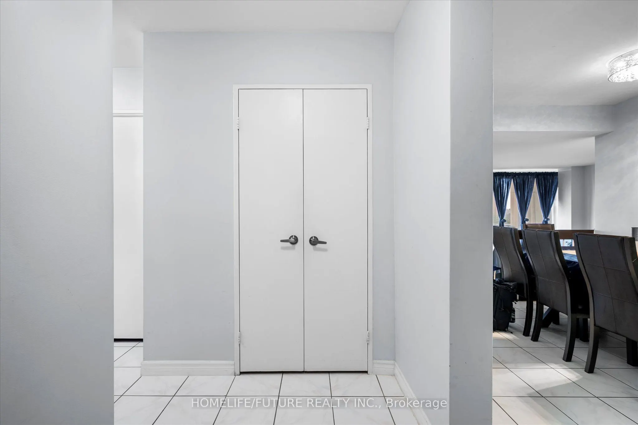 25 Four Winds Drive, #712