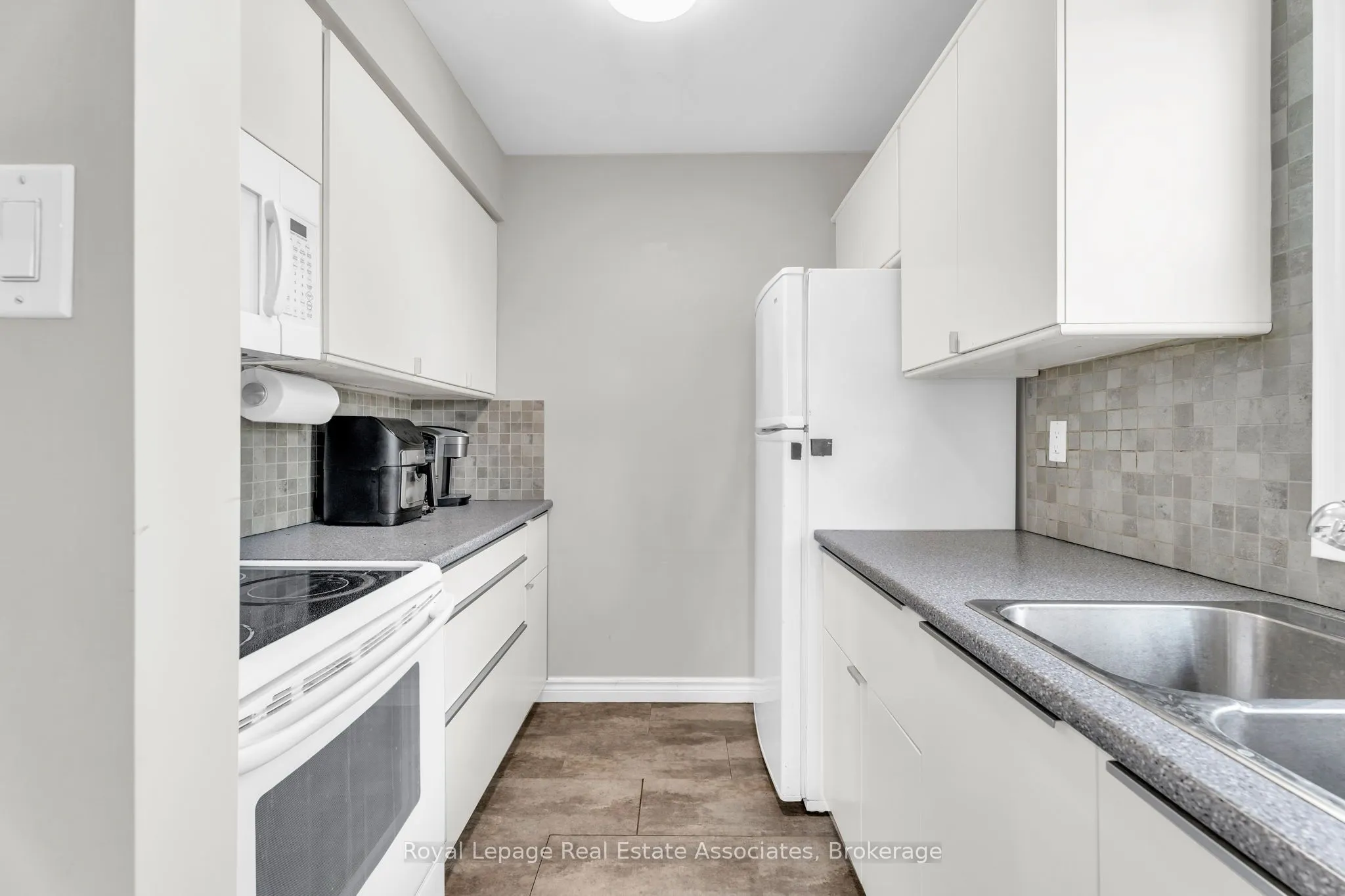 21 Bairstow Crescent
