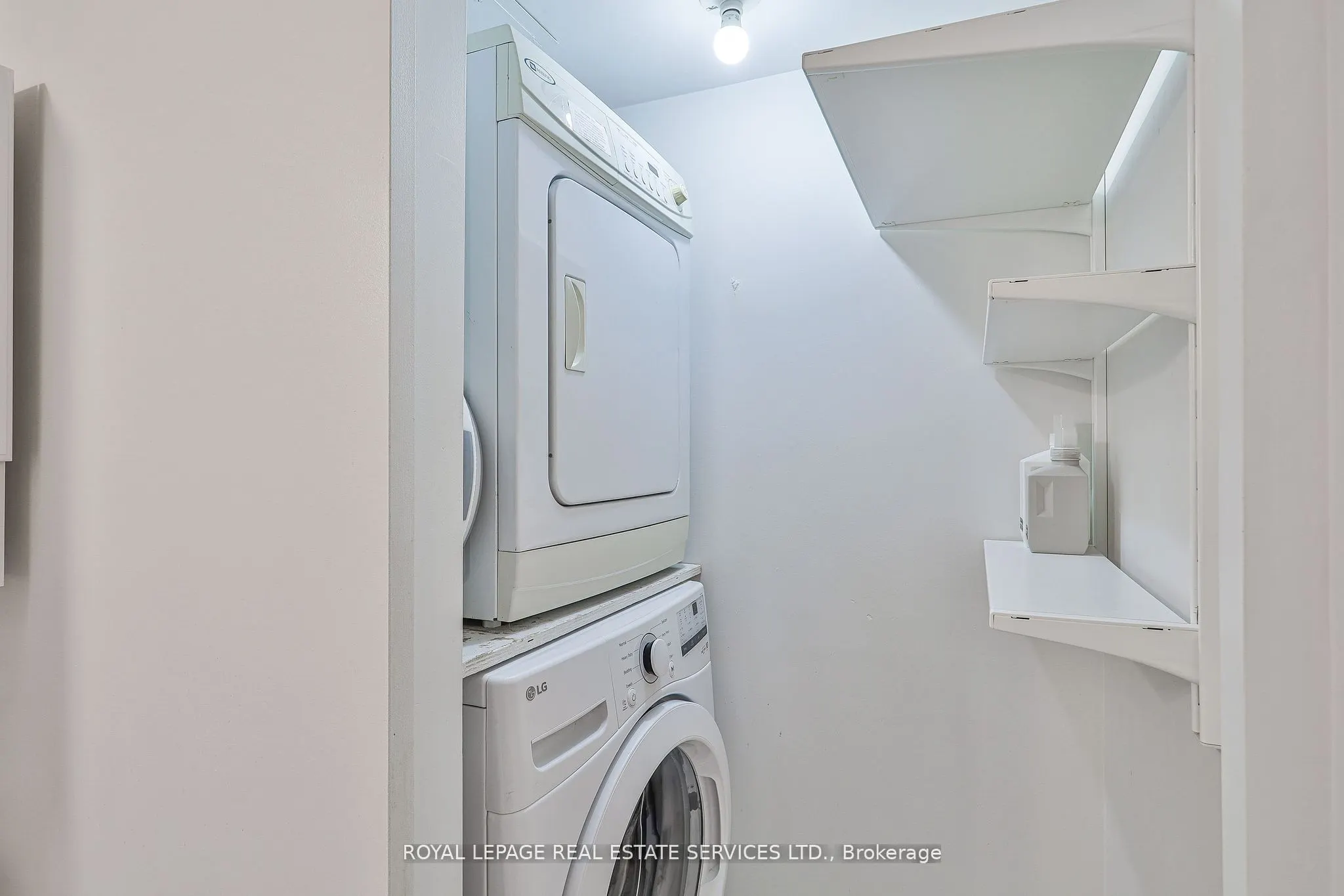 2267 Lakeshore Boulevard W, #216