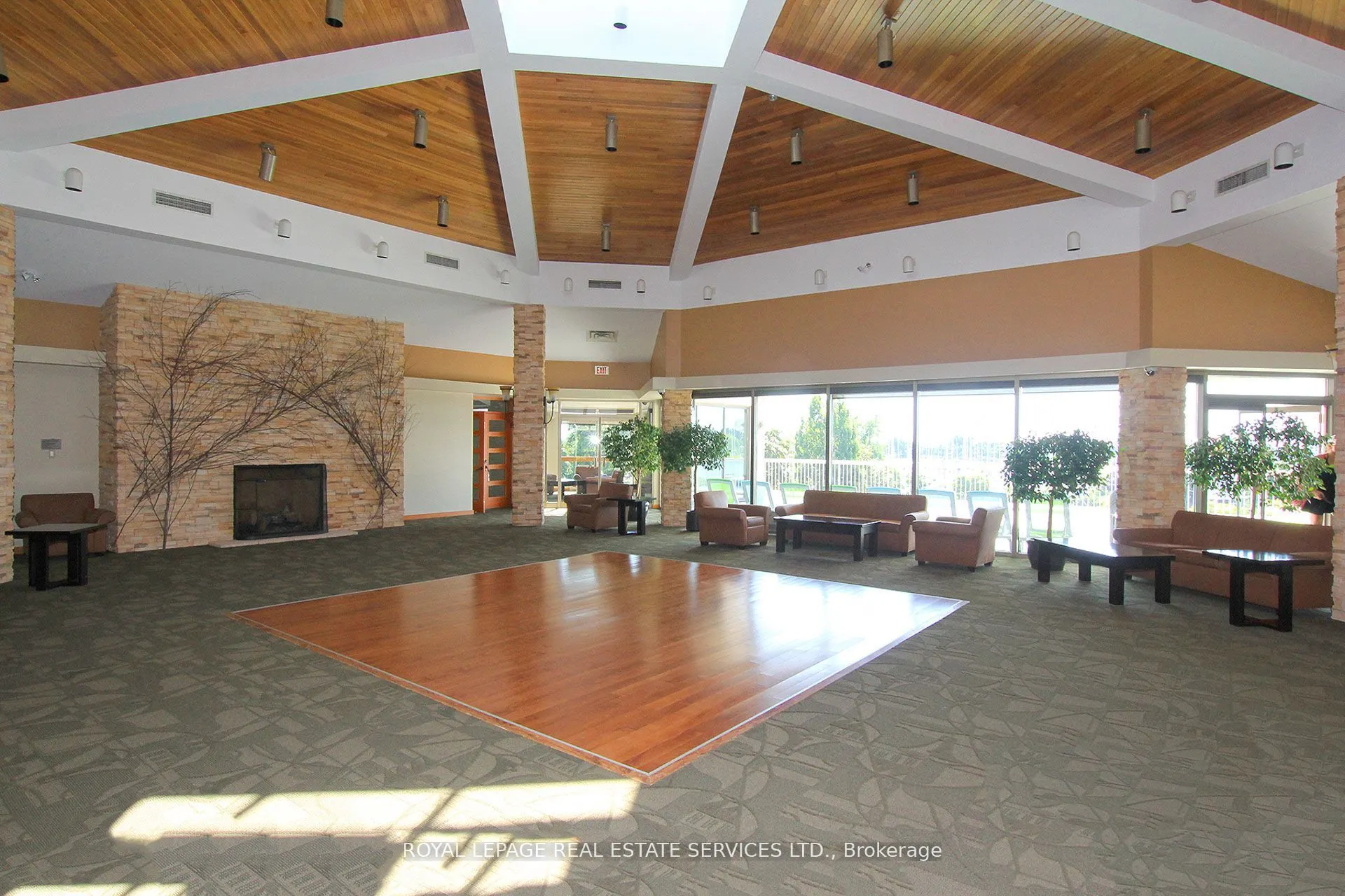 2267 Lakeshore Boulevard W, #216