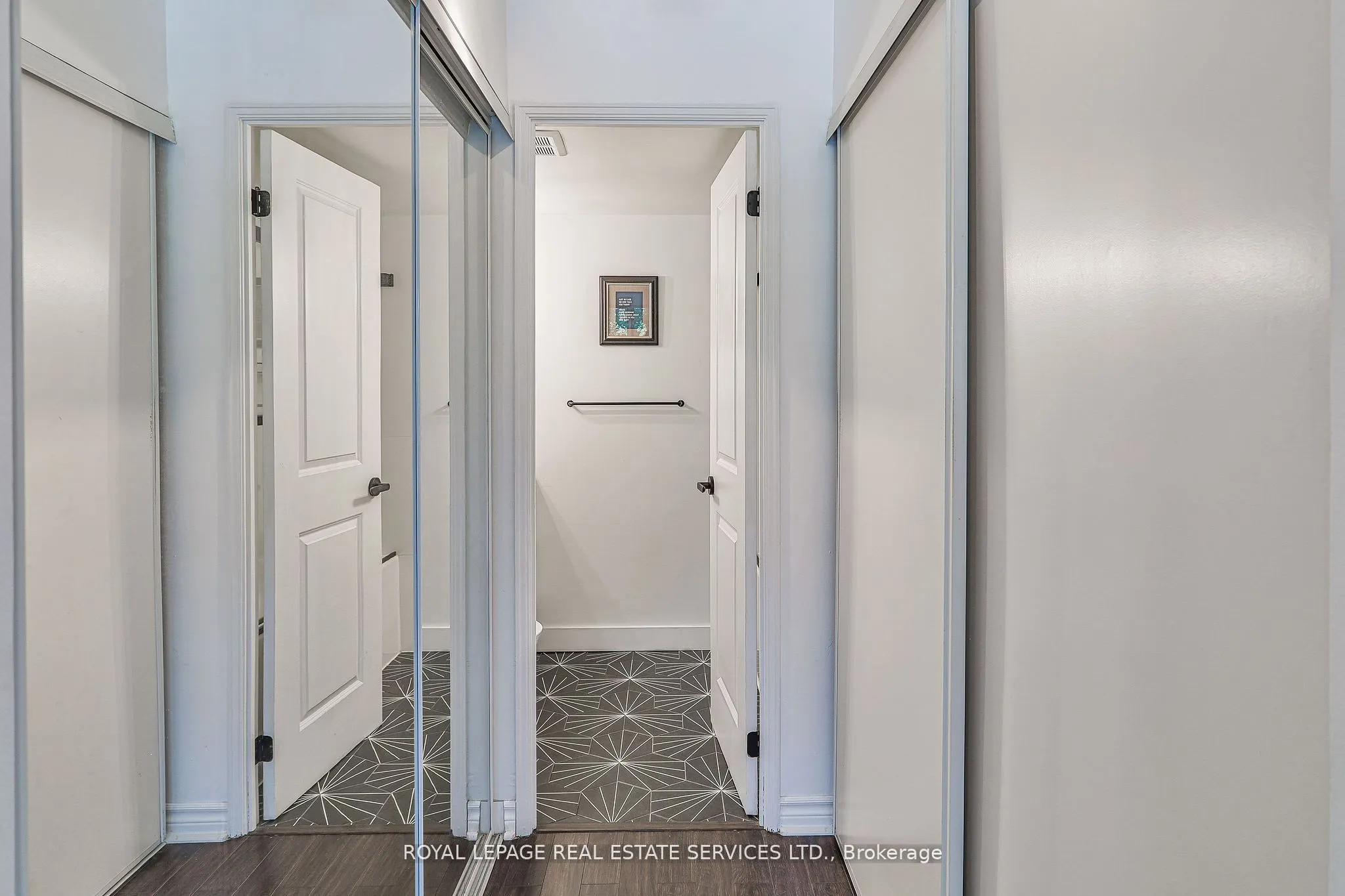 2267 Lakeshore Boulevard W, #216