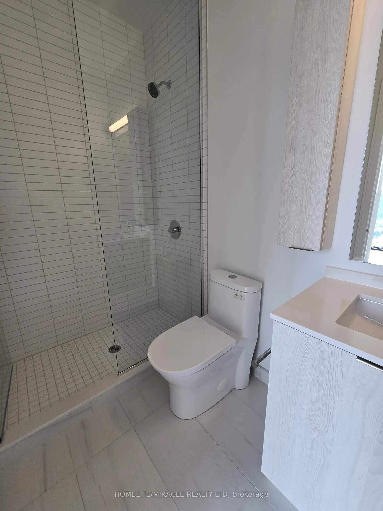86 Dundas Street E, #1715