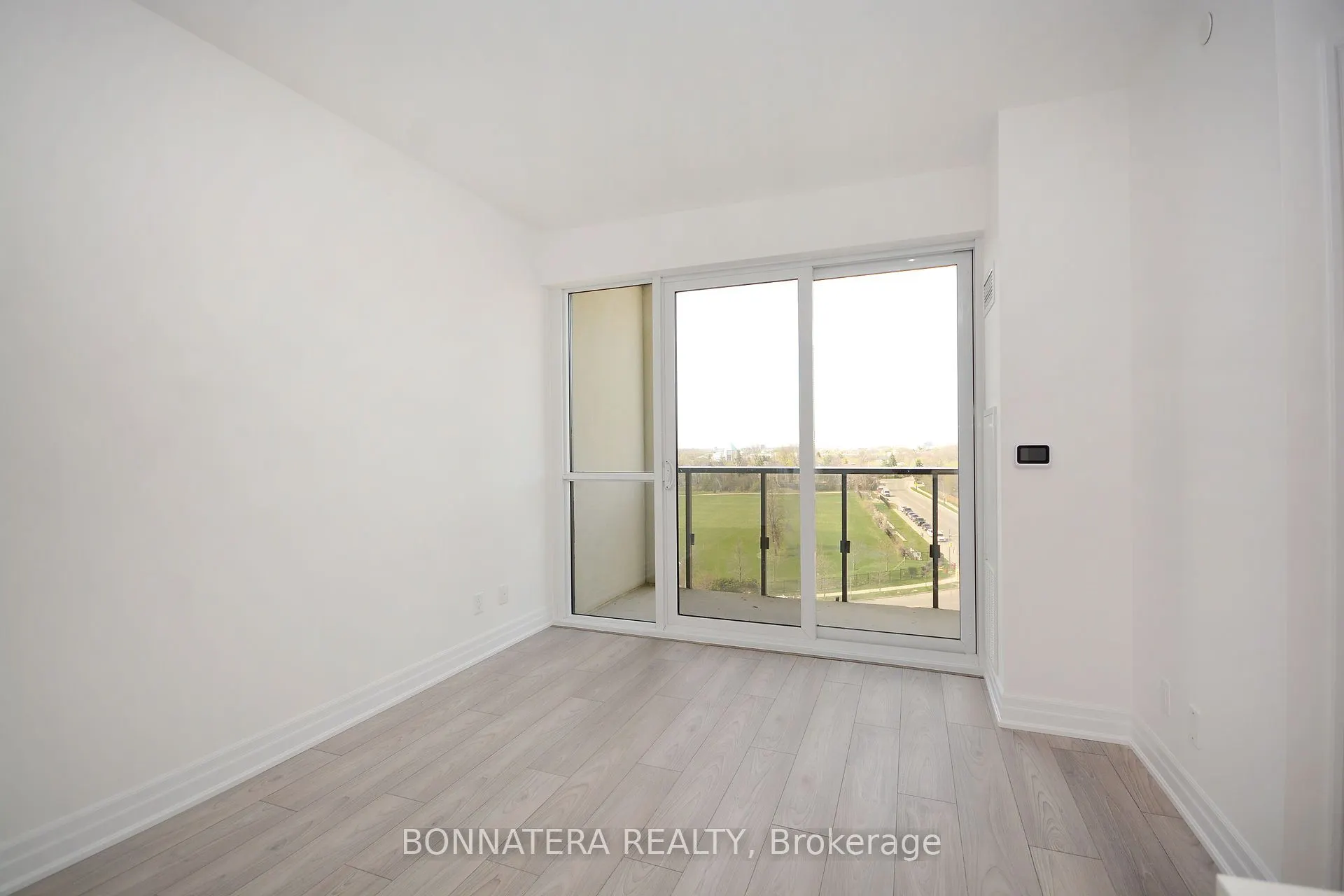 36 Elm Drive W, #809