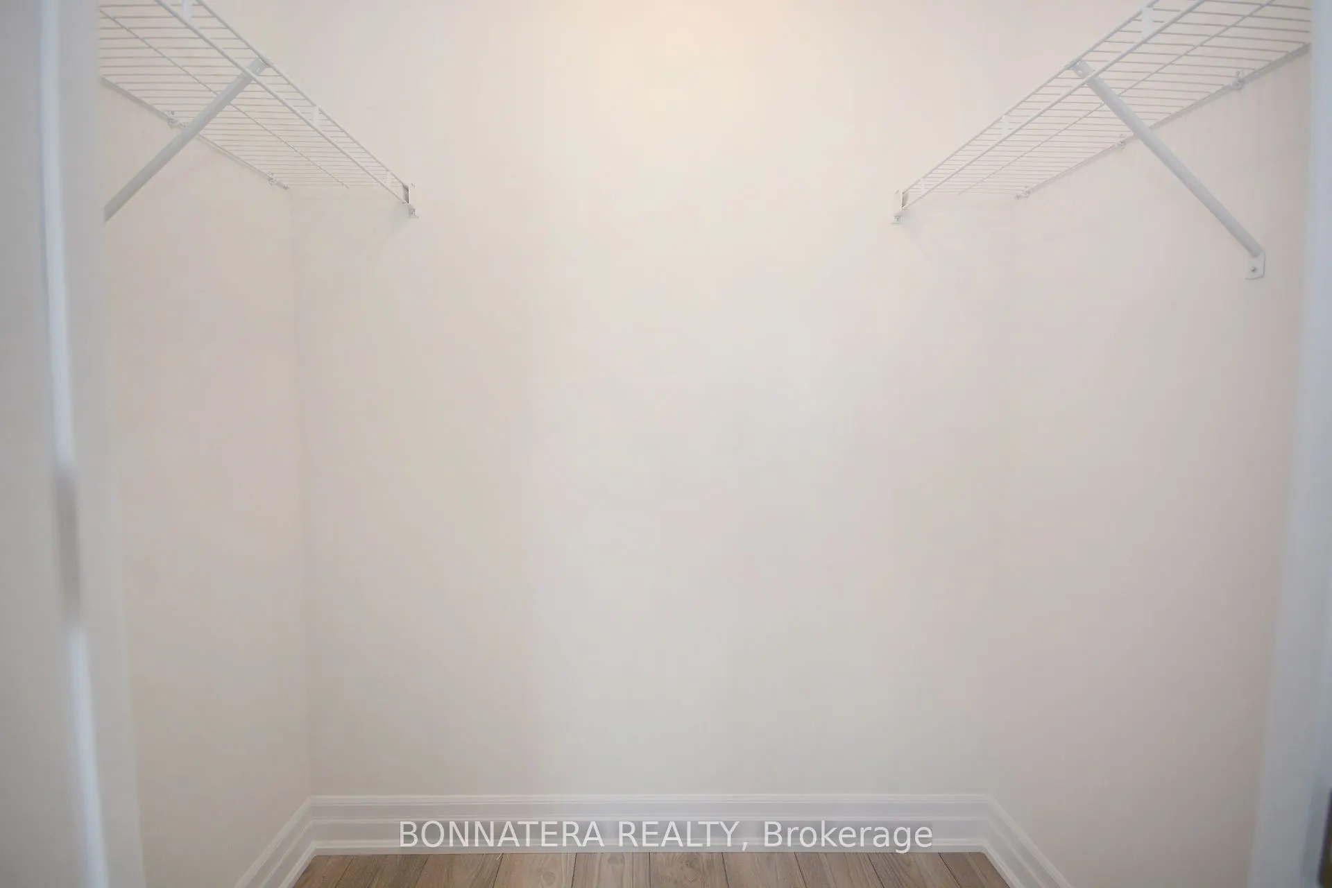 36 Elm Drive W, #809