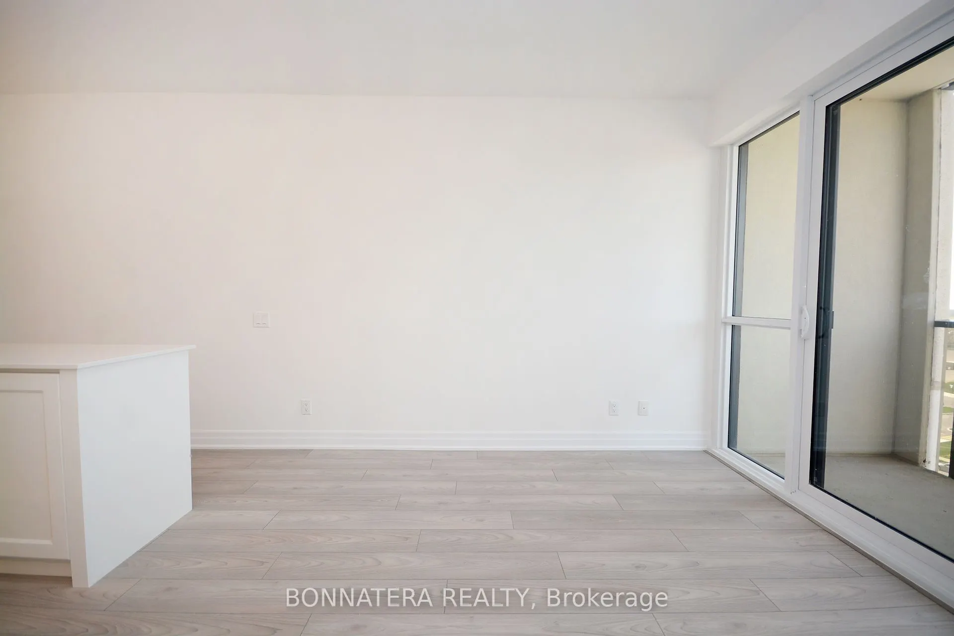 36 Elm Drive W, #809