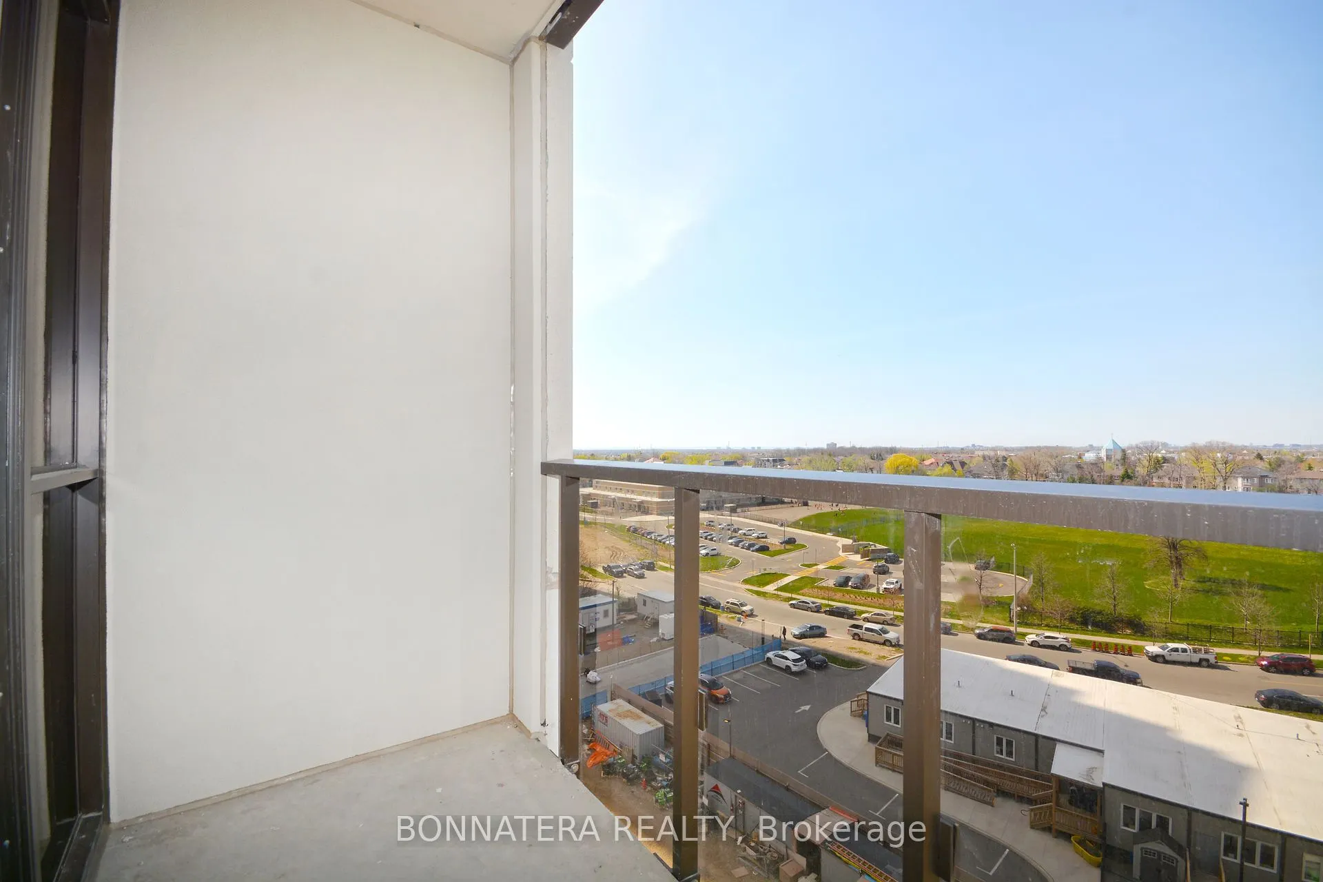 36 Elm Drive W, #809