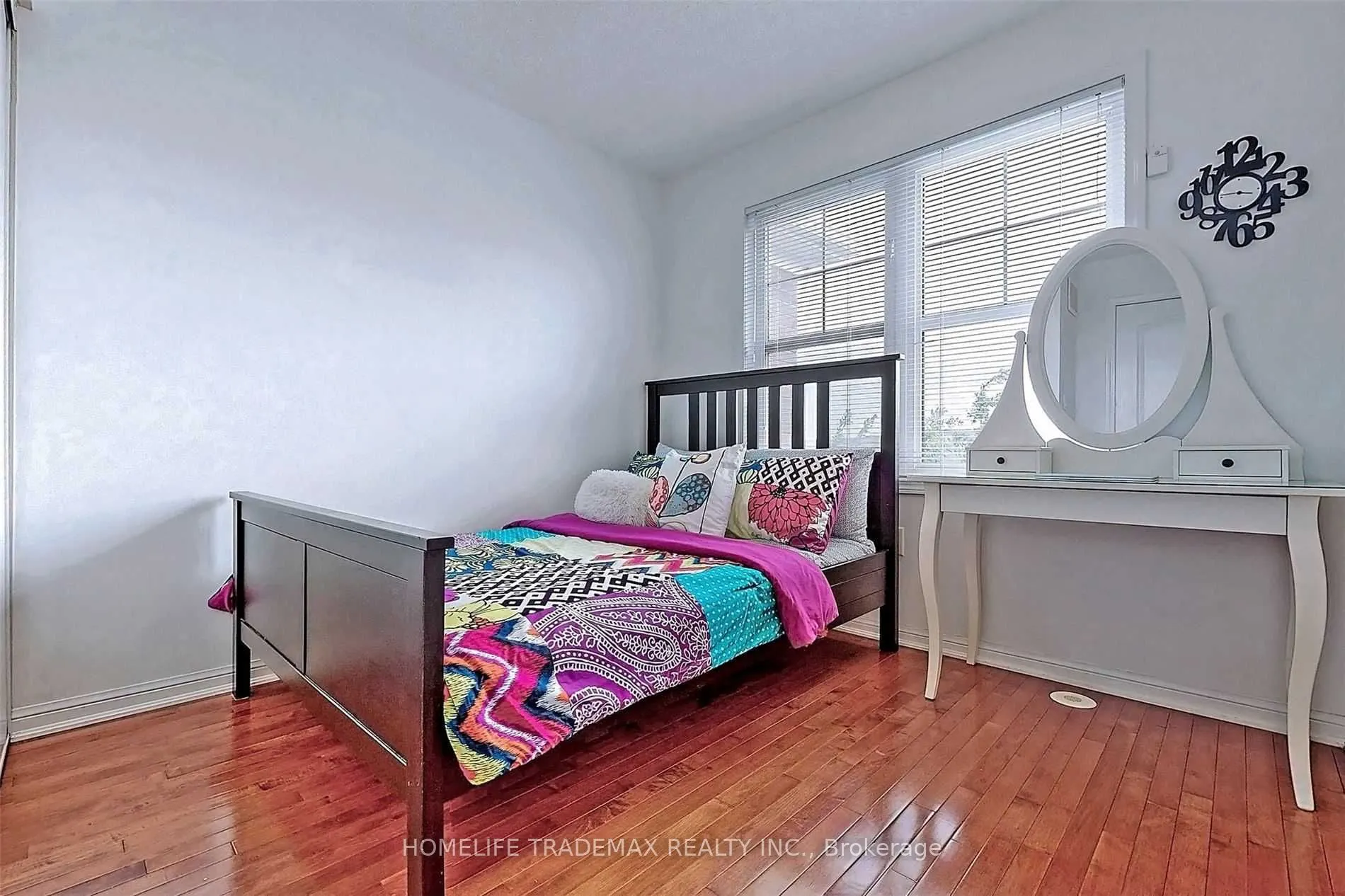933 Hasselfeldt Heights