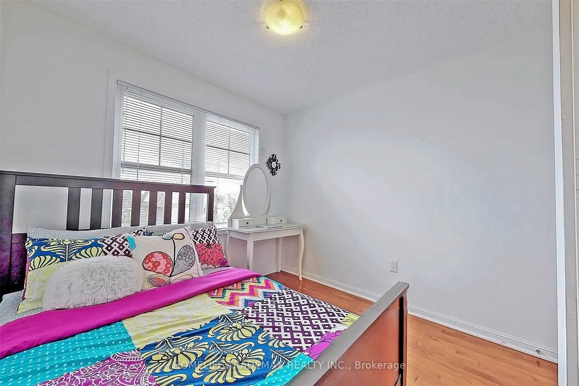 933 Hasselfeldt Heights