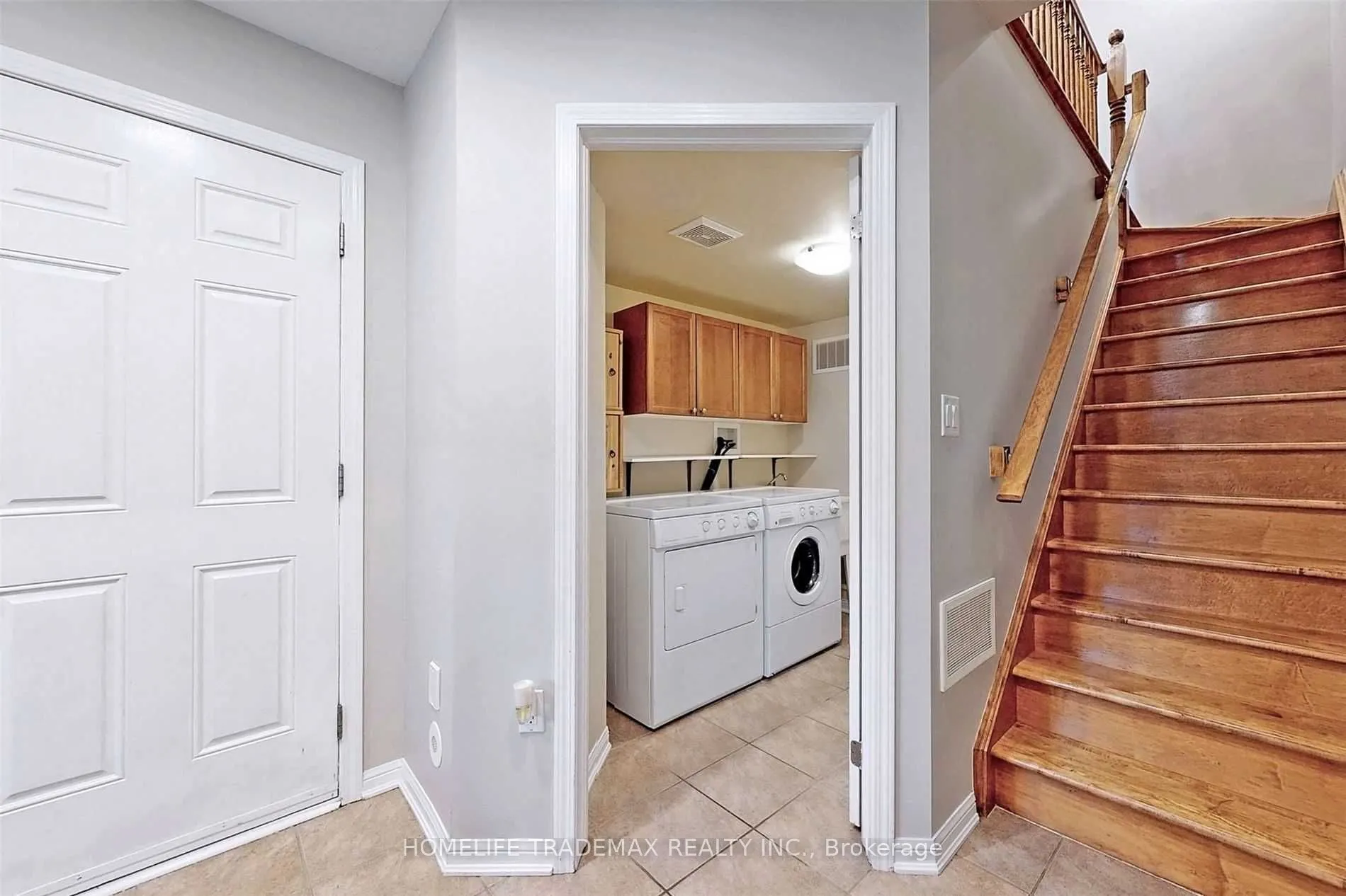 933 Hasselfeldt Heights