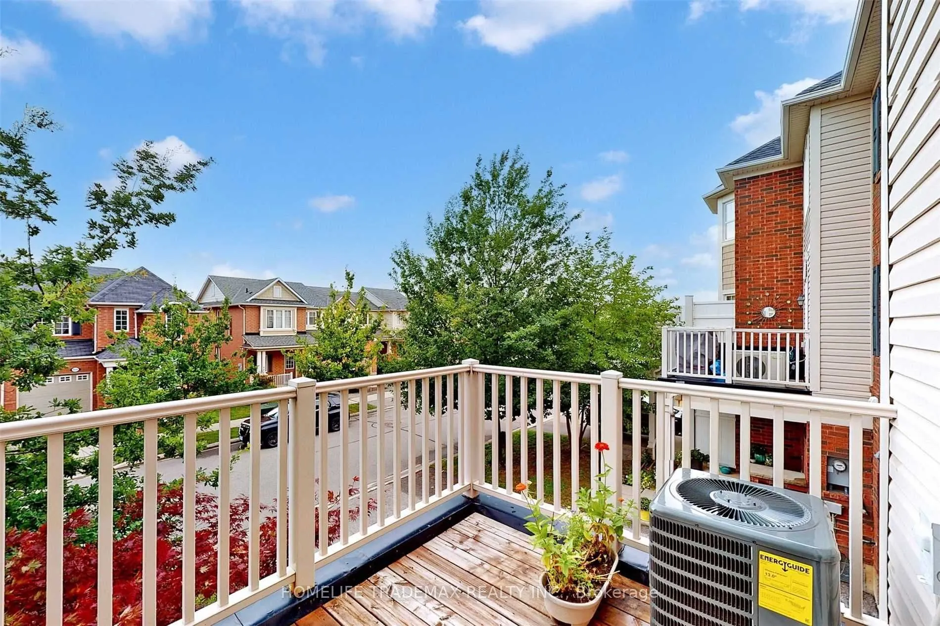 933 Hasselfeldt Heights
