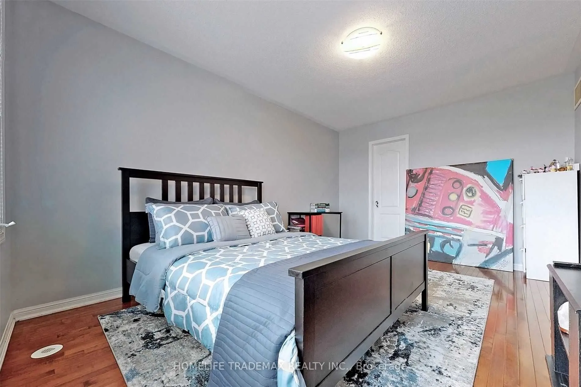 933 Hasselfeldt Heights