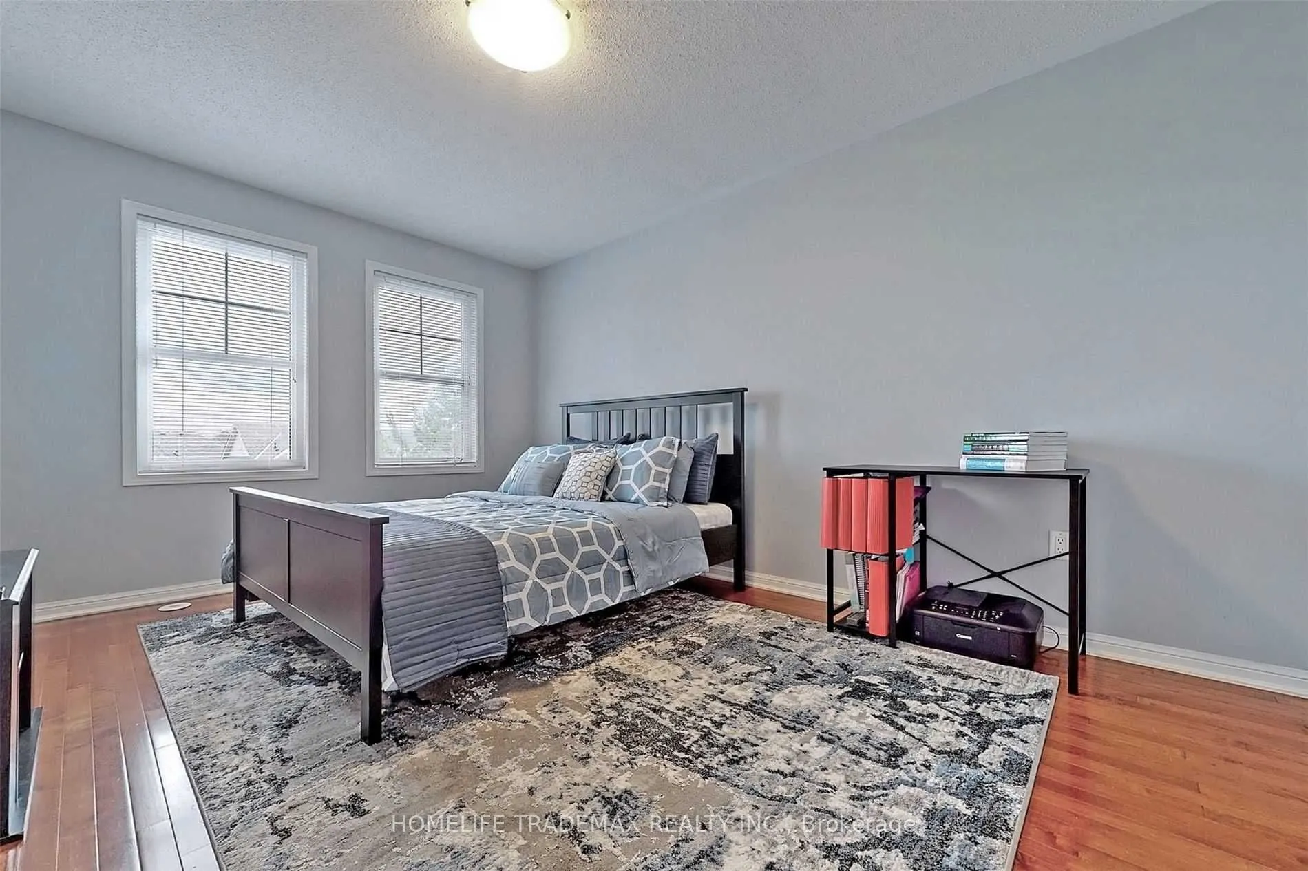 933 Hasselfeldt Heights