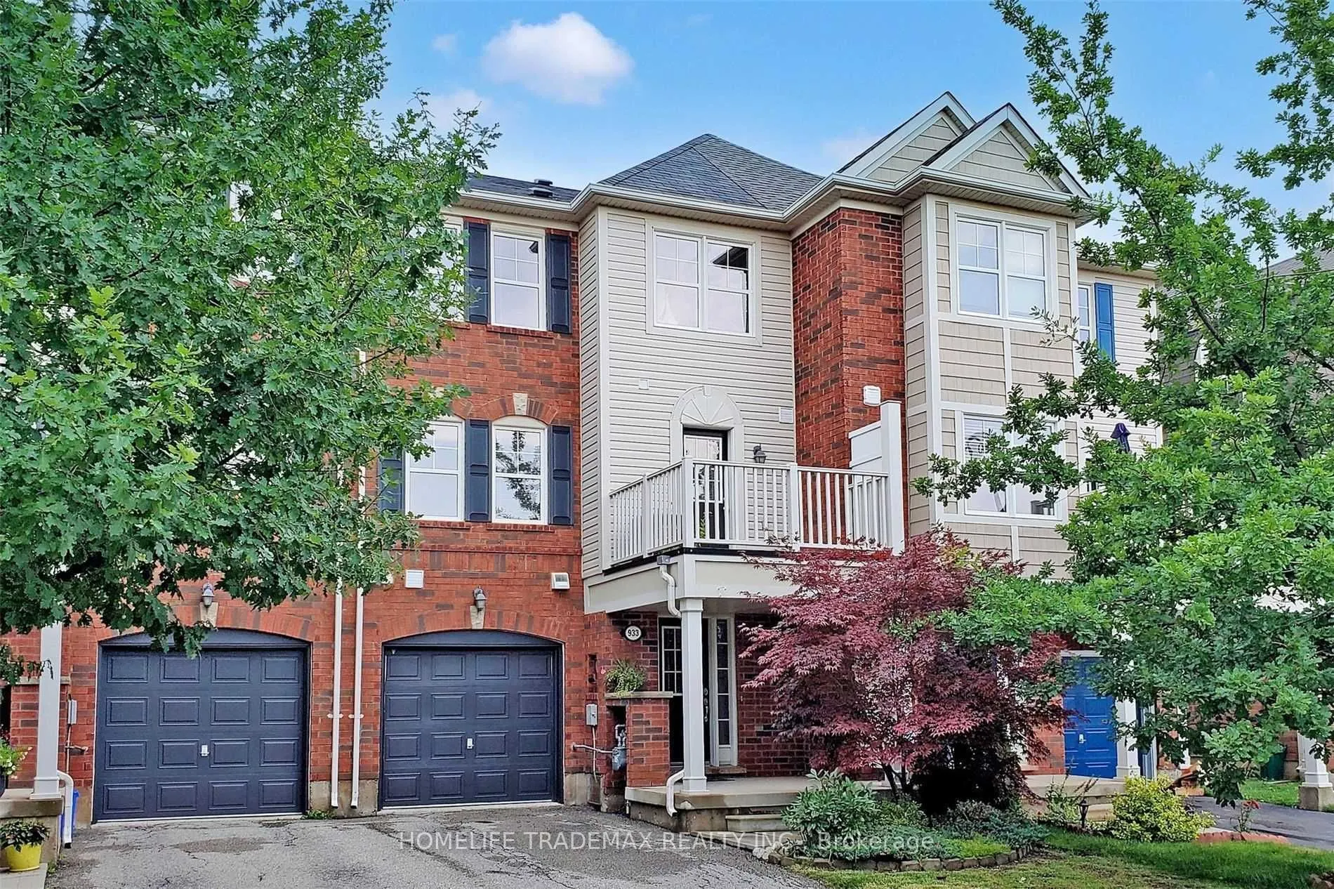 933 Hasselfeldt Heights