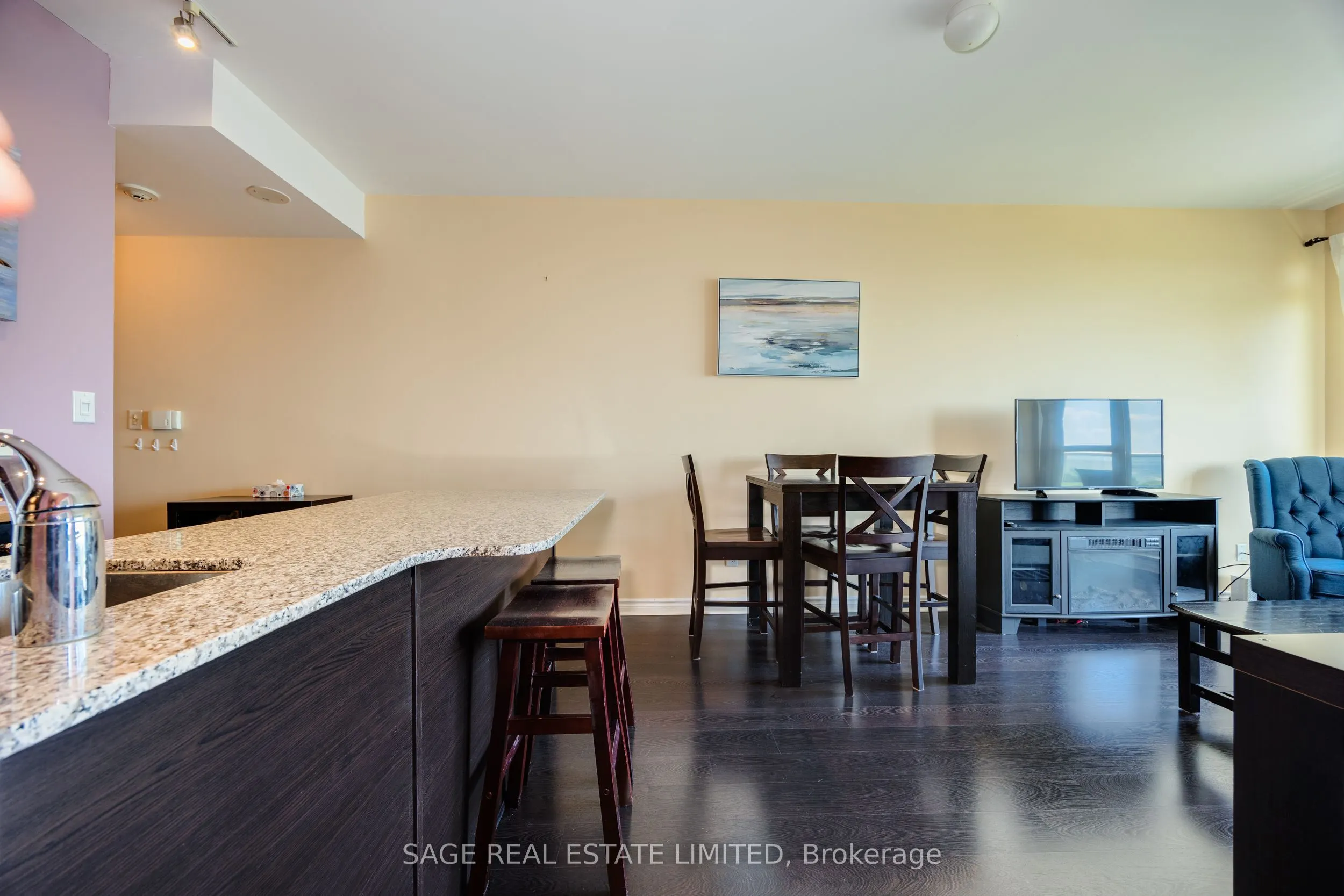 3865 Lake Shore Boulevard W, #1302