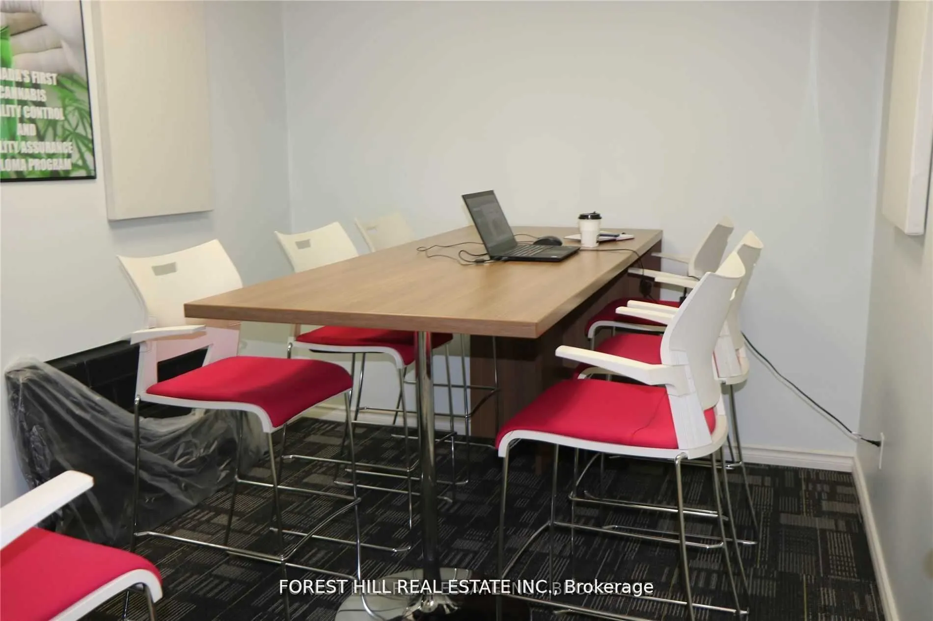 44 Queen Street E, #1st Floor