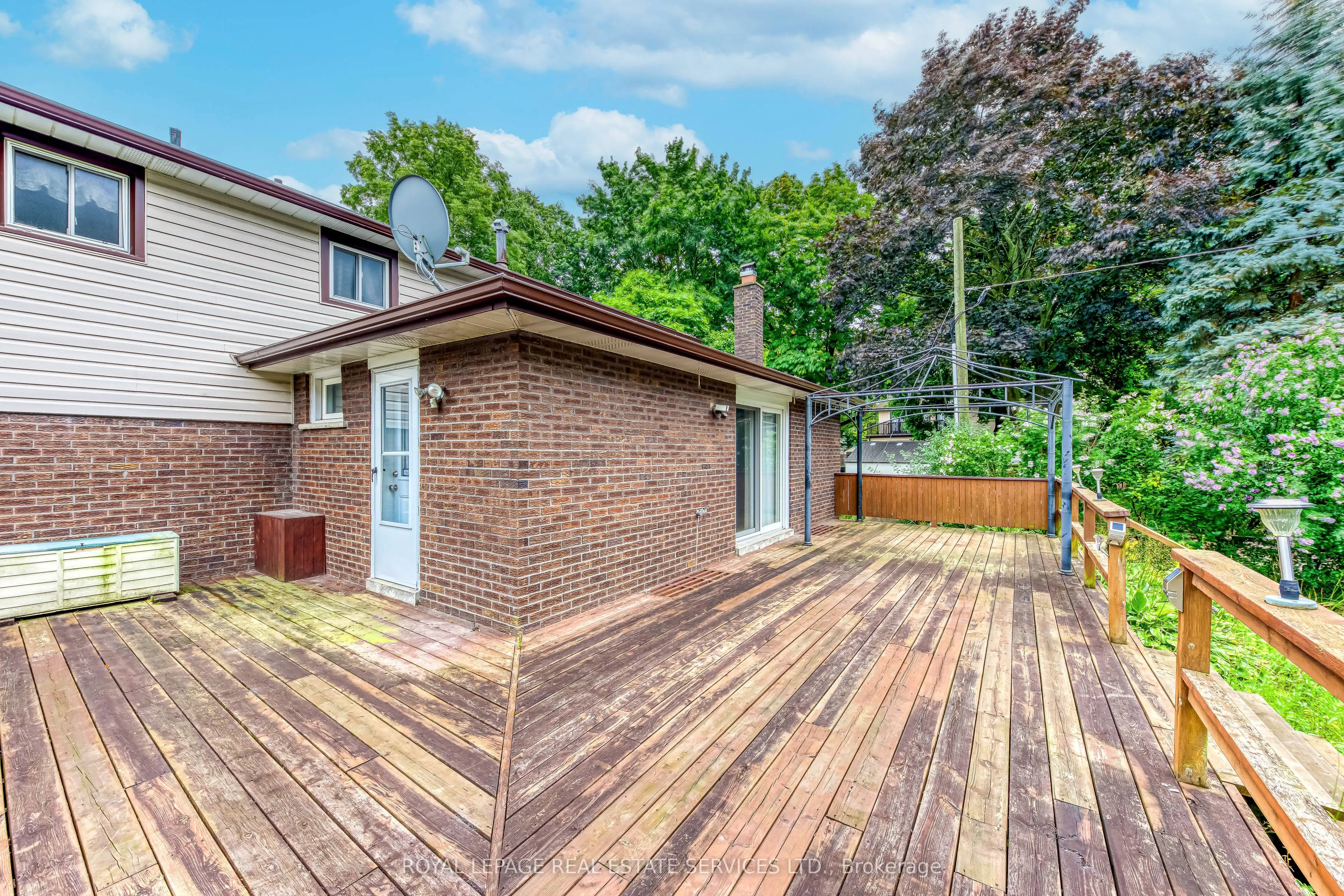 2101 Salmon Road
