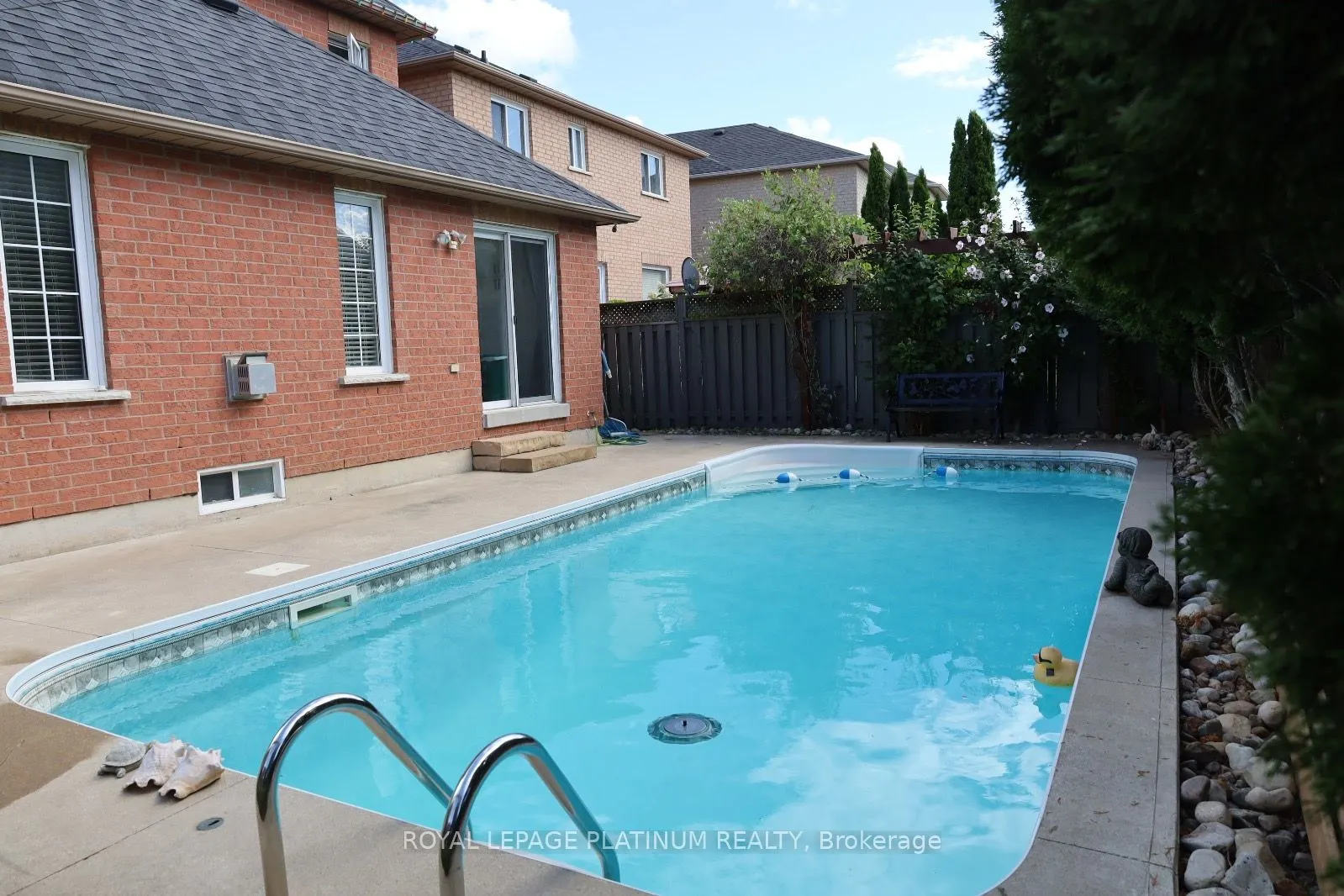 76 Baha Crescent