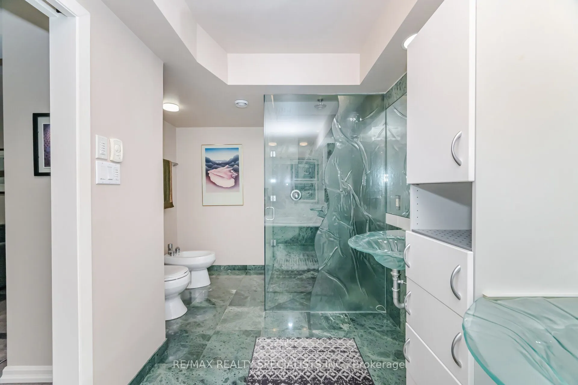 251 Dickson Park Crescent