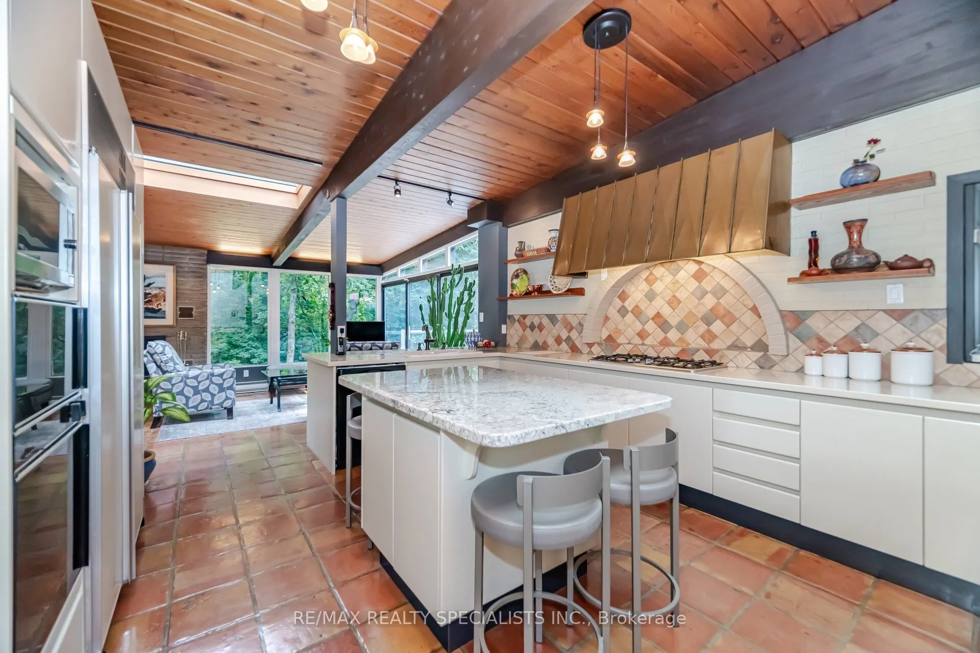 251 Dickson Park Crescent