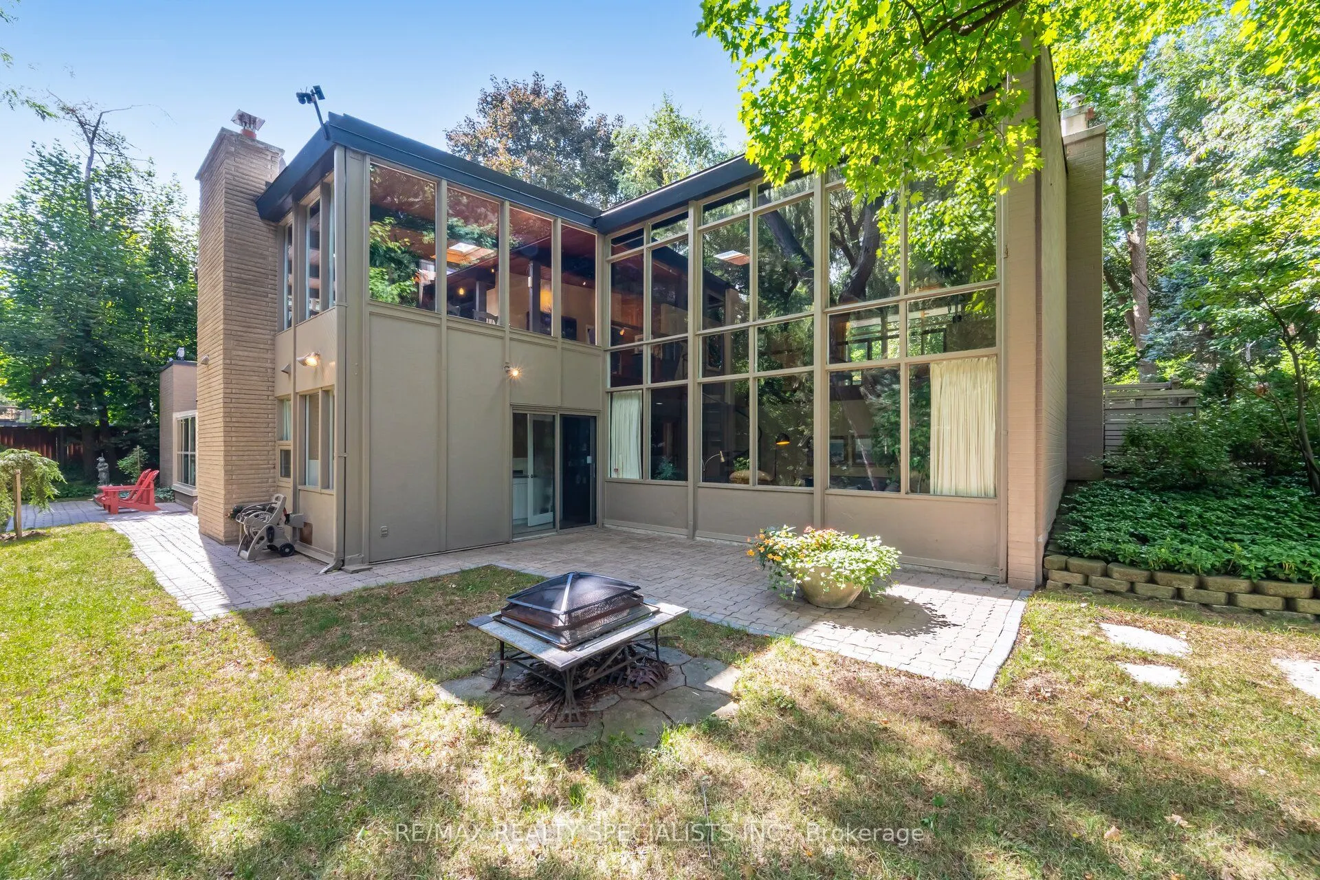 251 Dickson Park Crescent