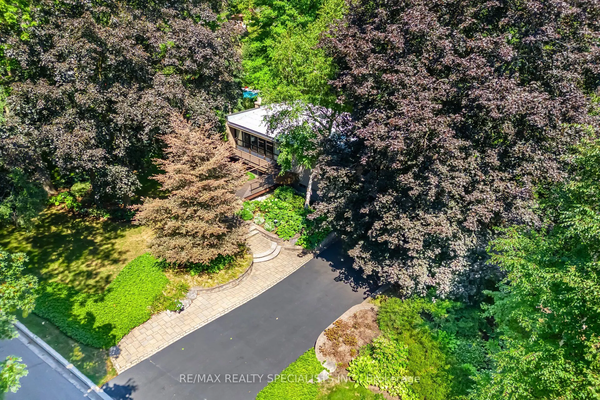 251 Dickson Park Crescent
