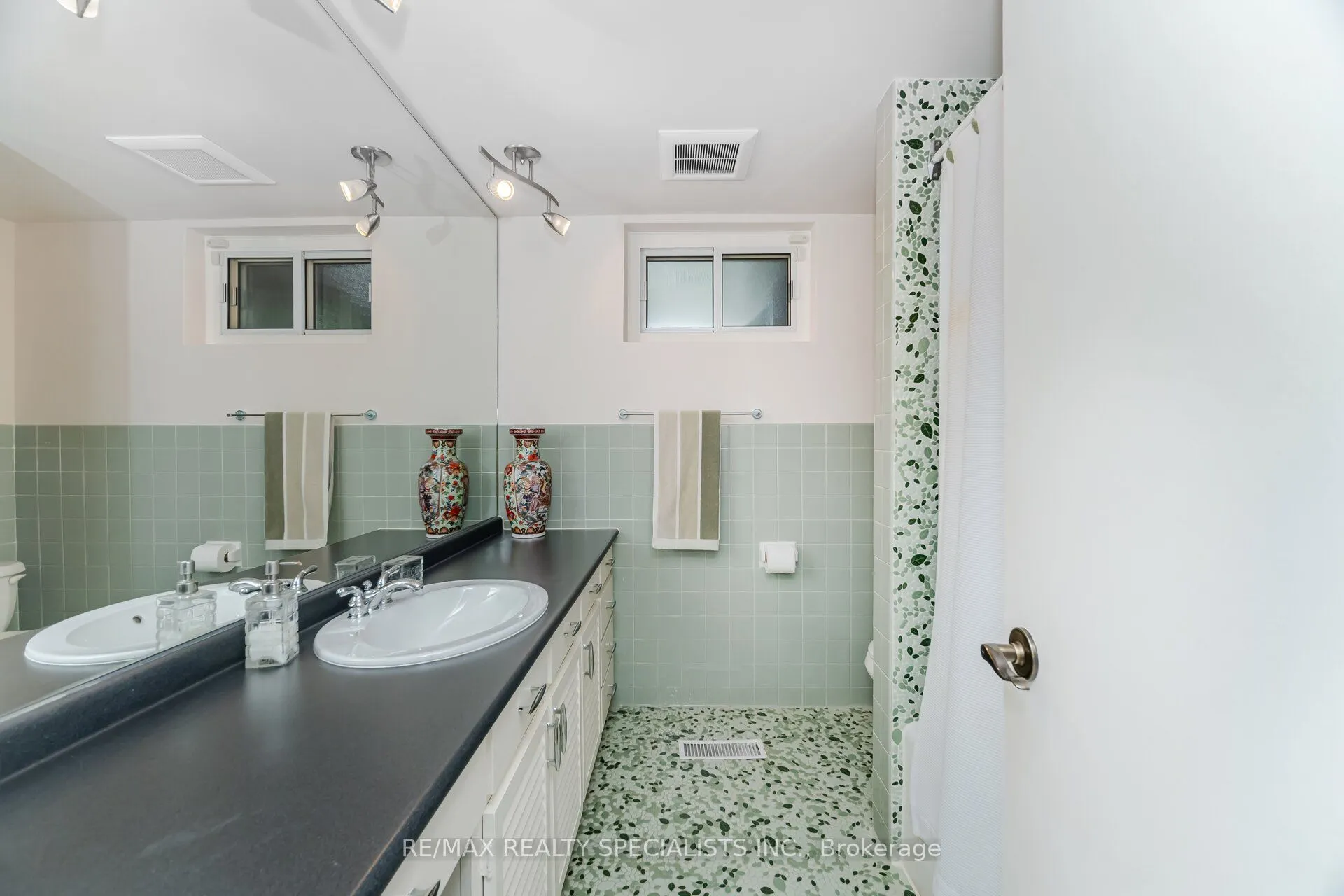 251 Dickson Park Crescent