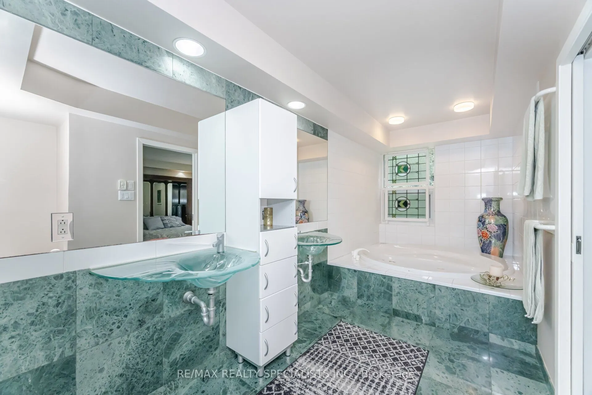 251 Dickson Park Crescent