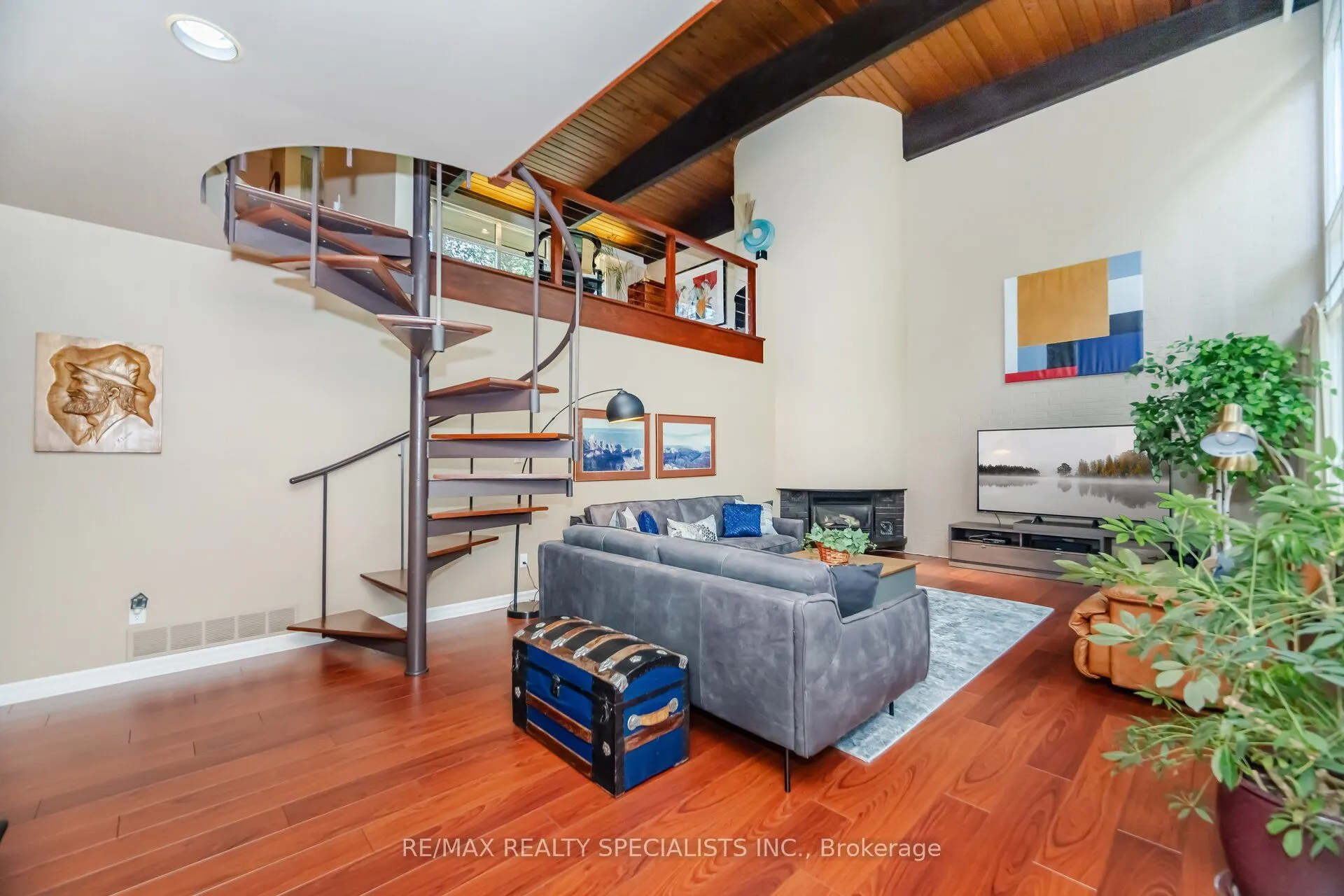251 Dickson Park Crescent