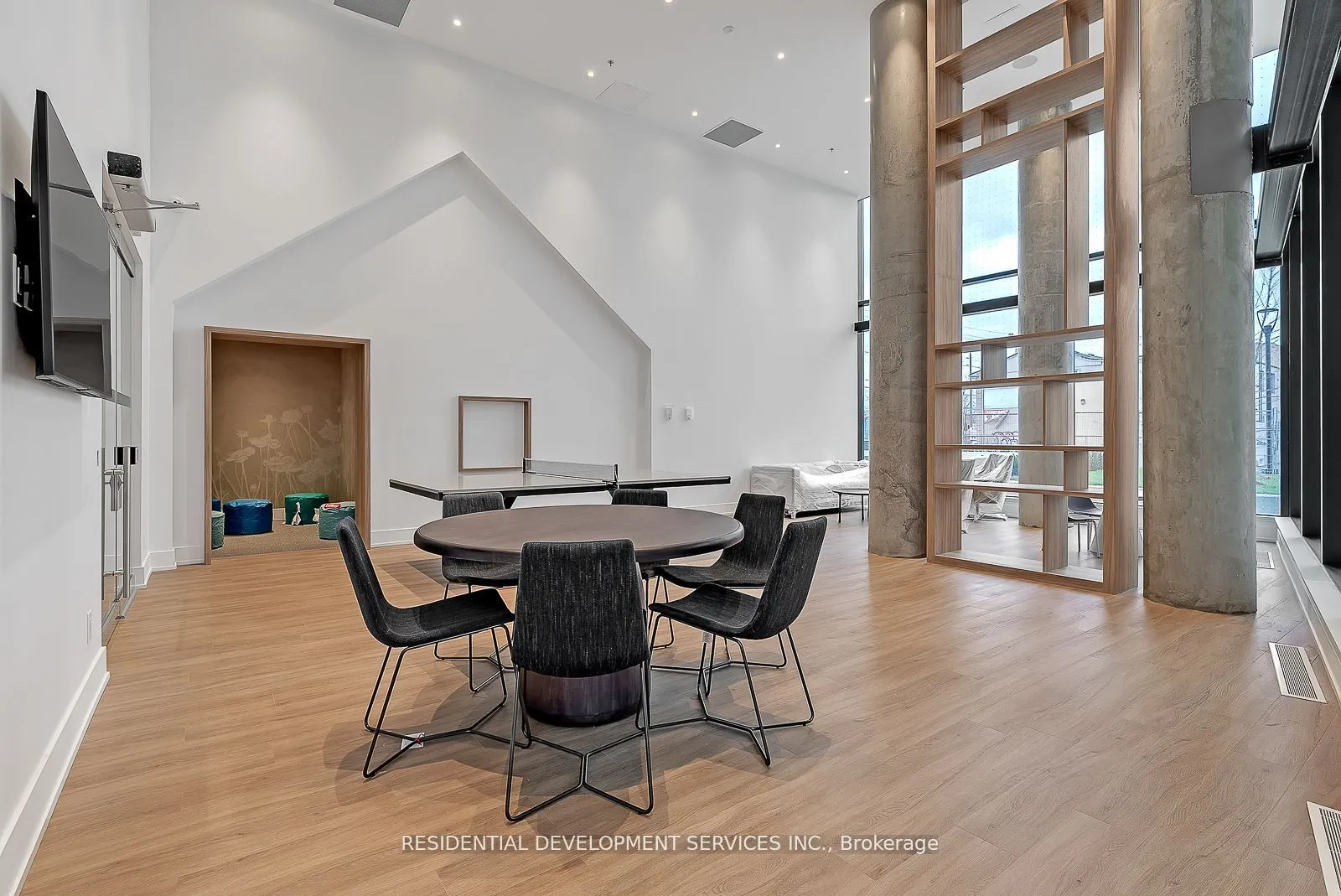 3100 Keele Street, #806