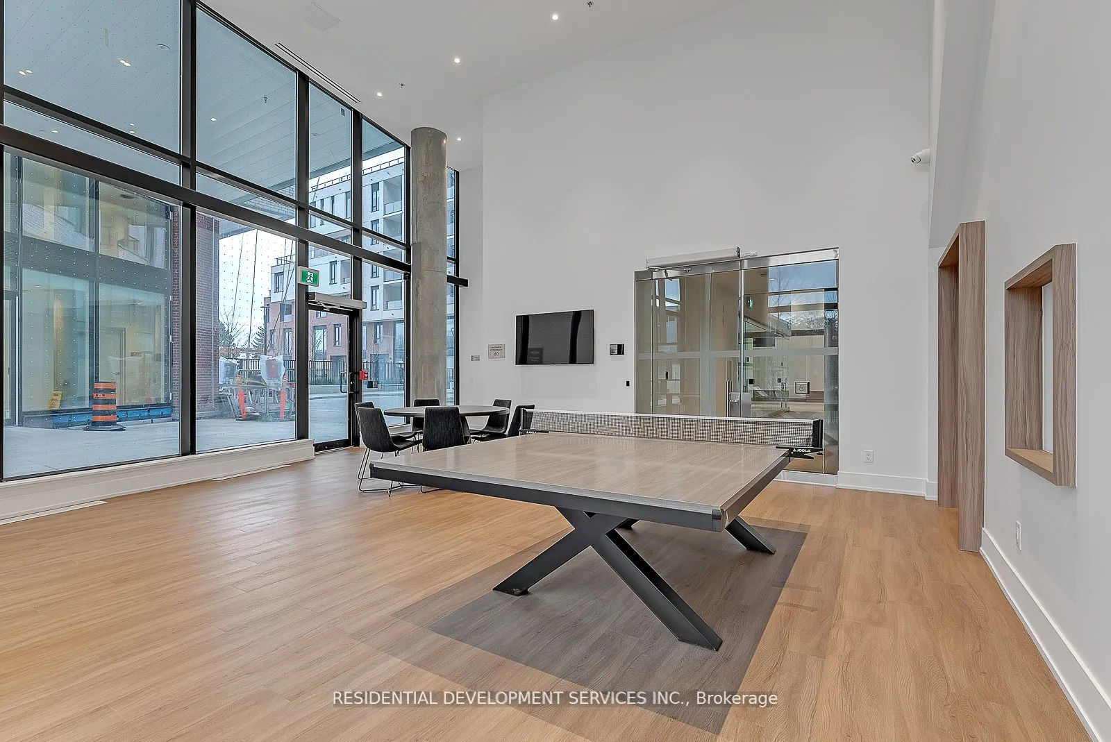 3100 Keele Street, #806