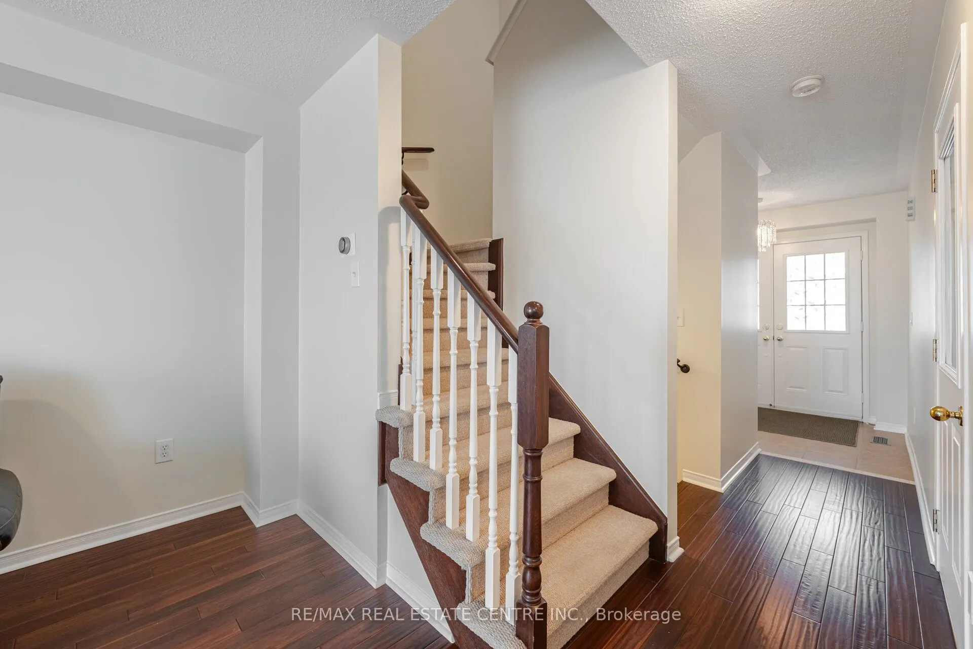 4834 Capri Crescent