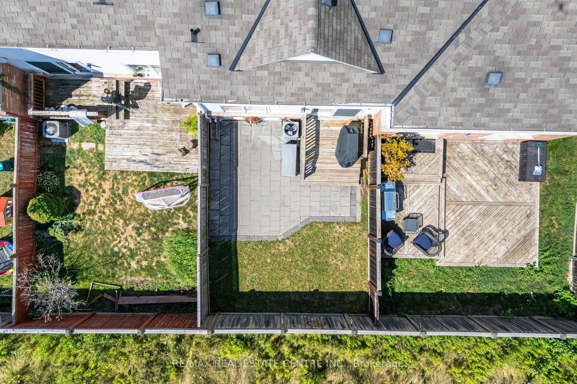 4834 Capri Crescent