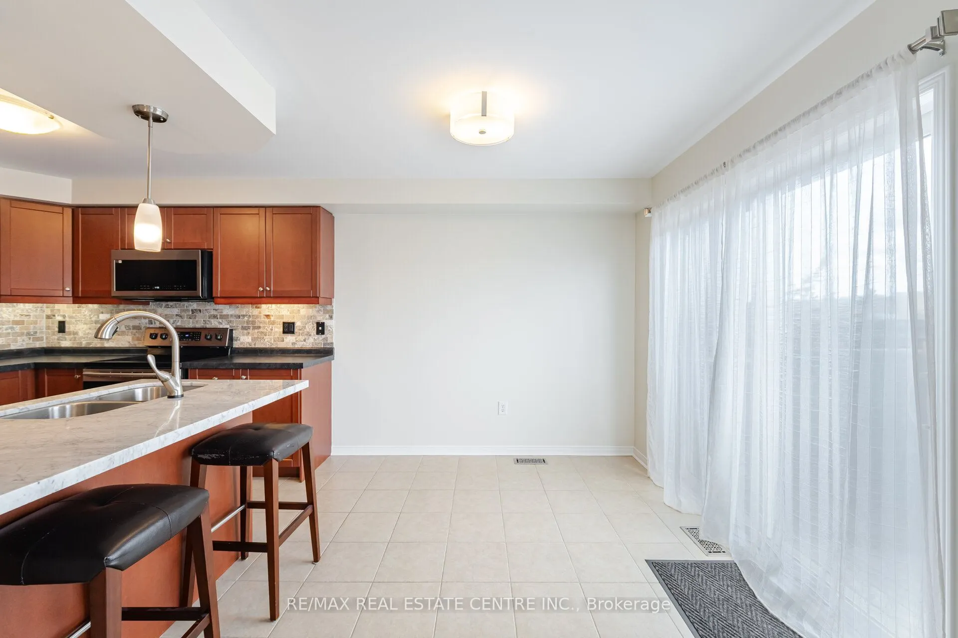 4834 Capri Crescent